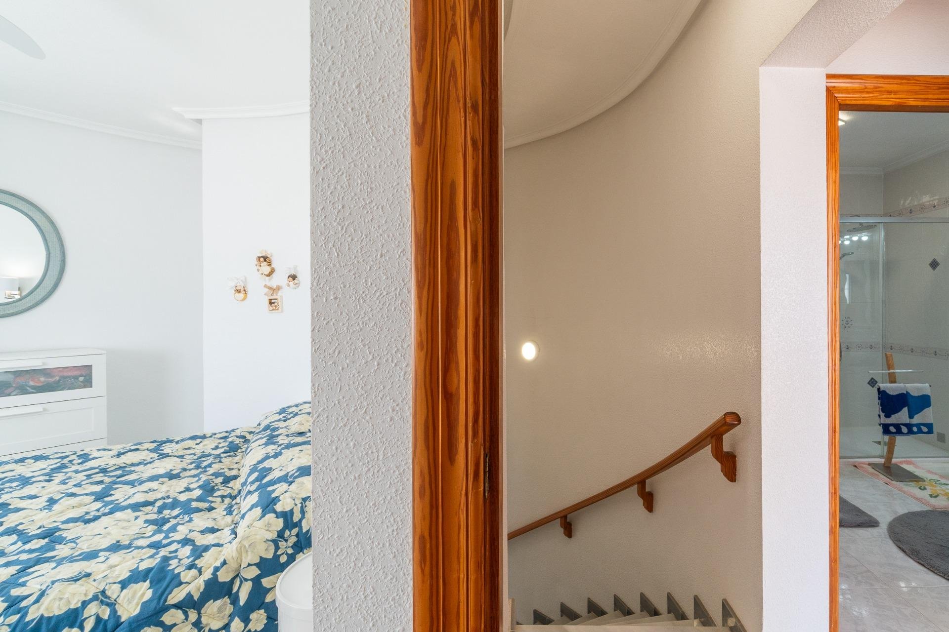 Återförsäljning - Villa -
Orihuela Costa - La Zenia