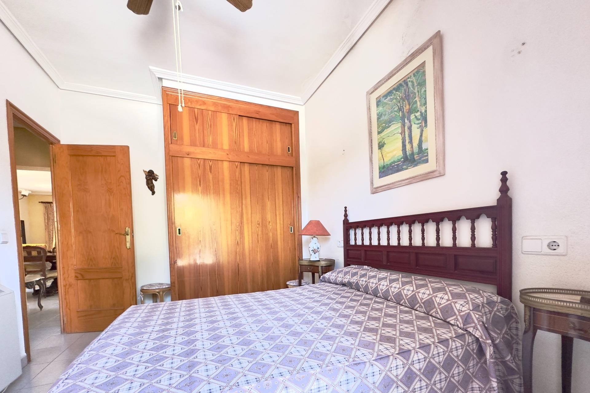 Återförsäljning - Villa -
Orihuela Costa - La Zenia
