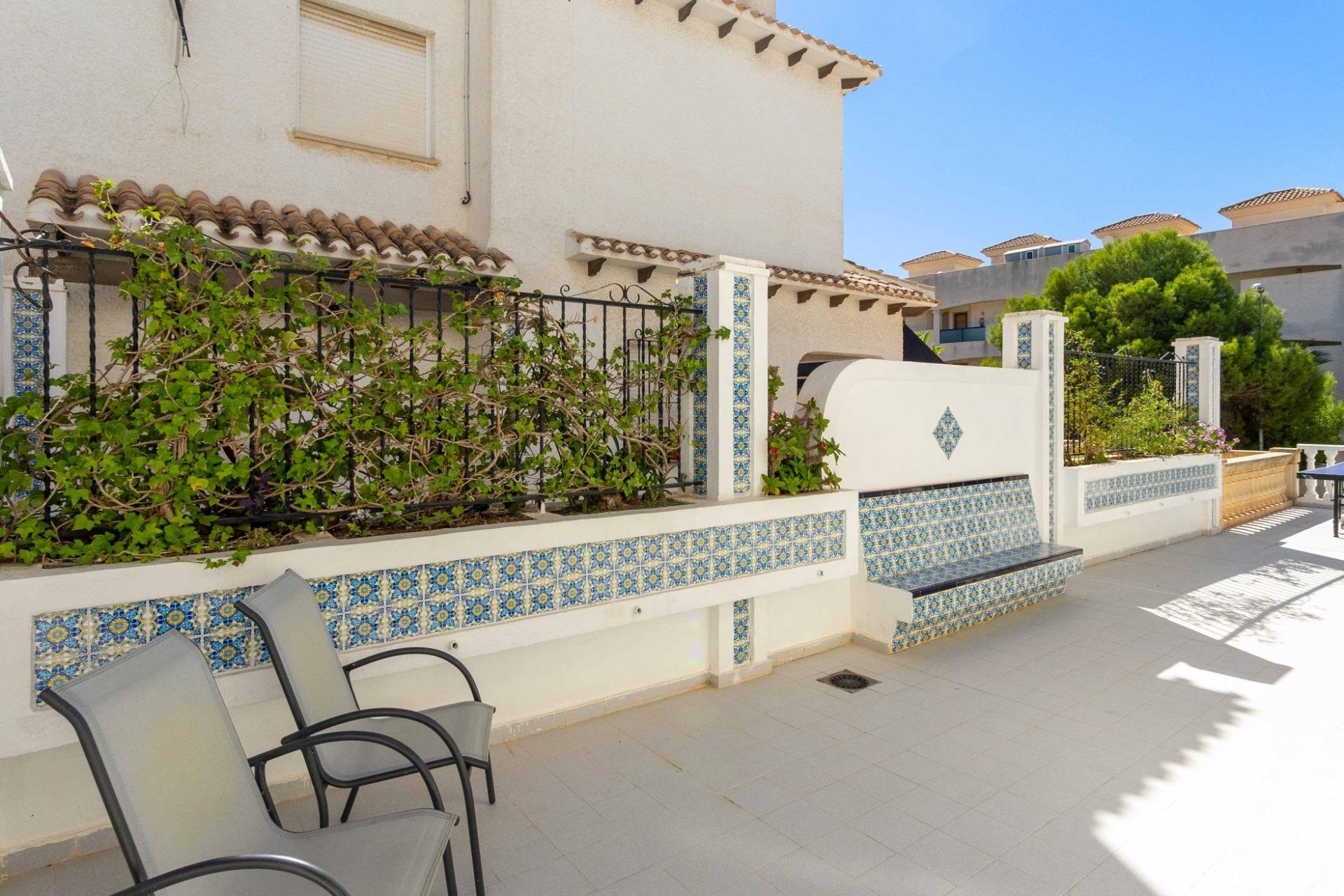 Återförsäljning - Villa -
Orihuela Costa - La Zenia