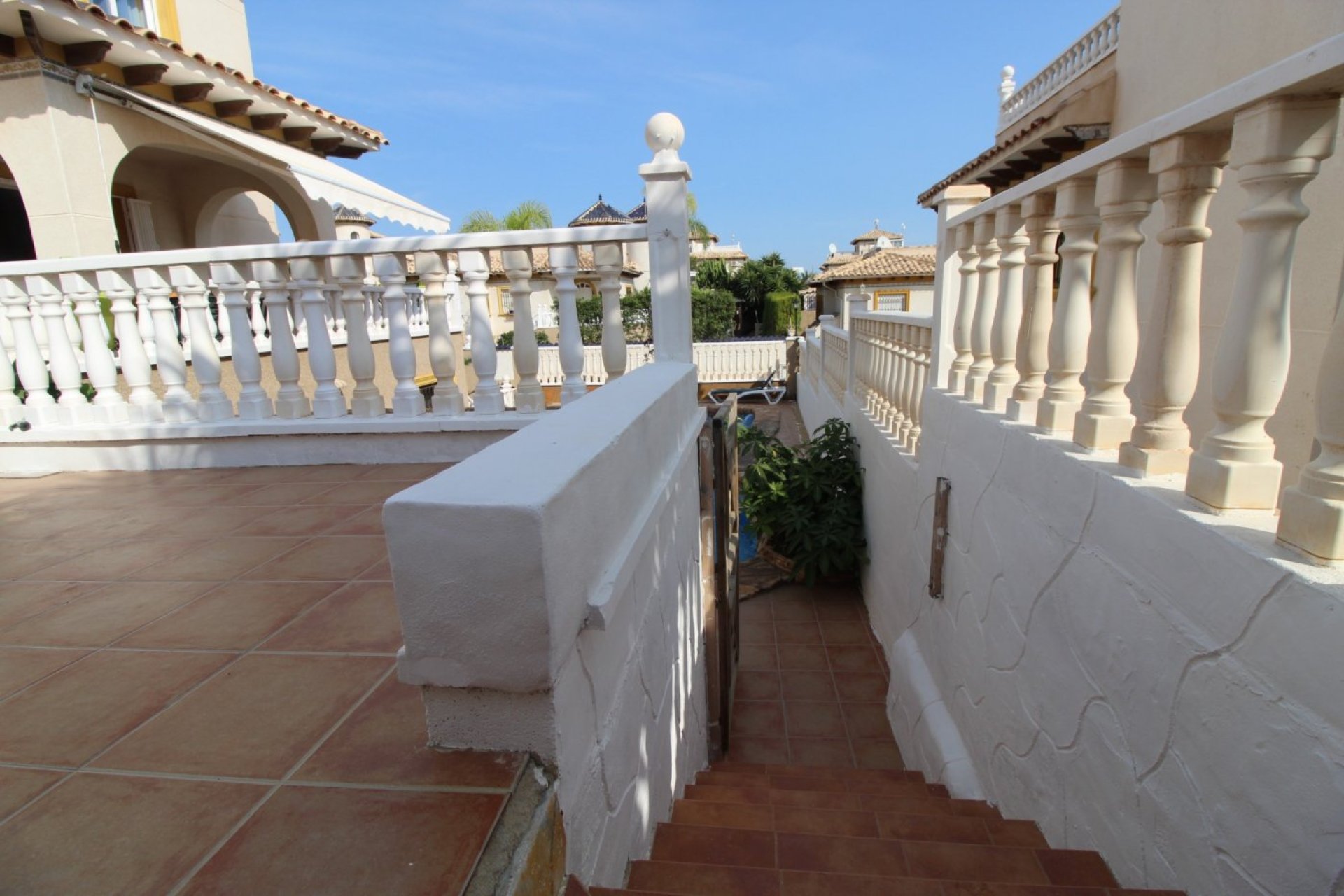 Återförsäljning - Villa -
Orihuela Costa - La Zenia