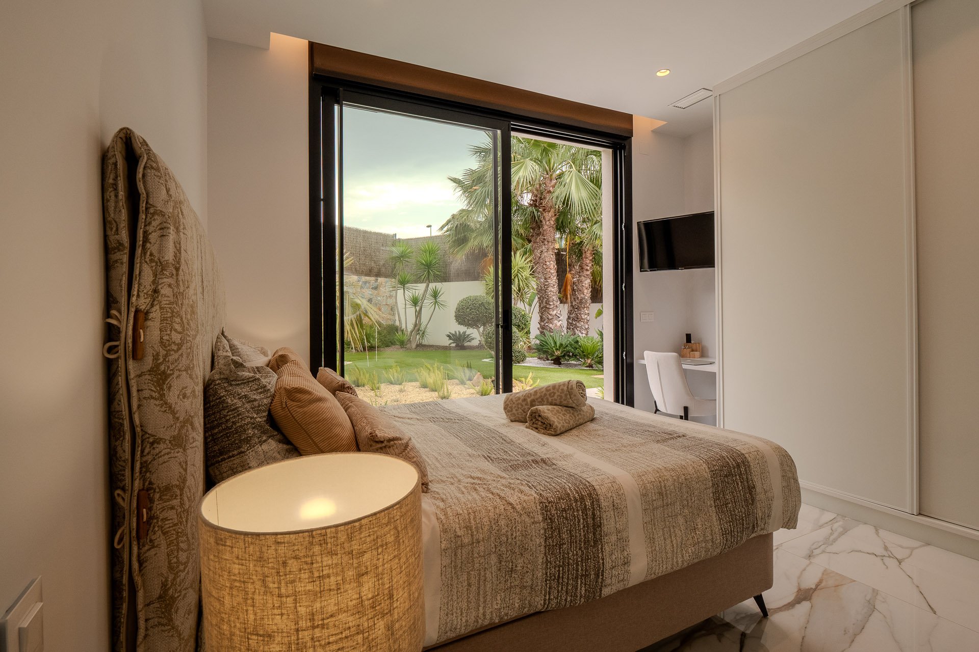 Återförsäljning - Villa -
Orihuela Costa - Las Colinas Golf