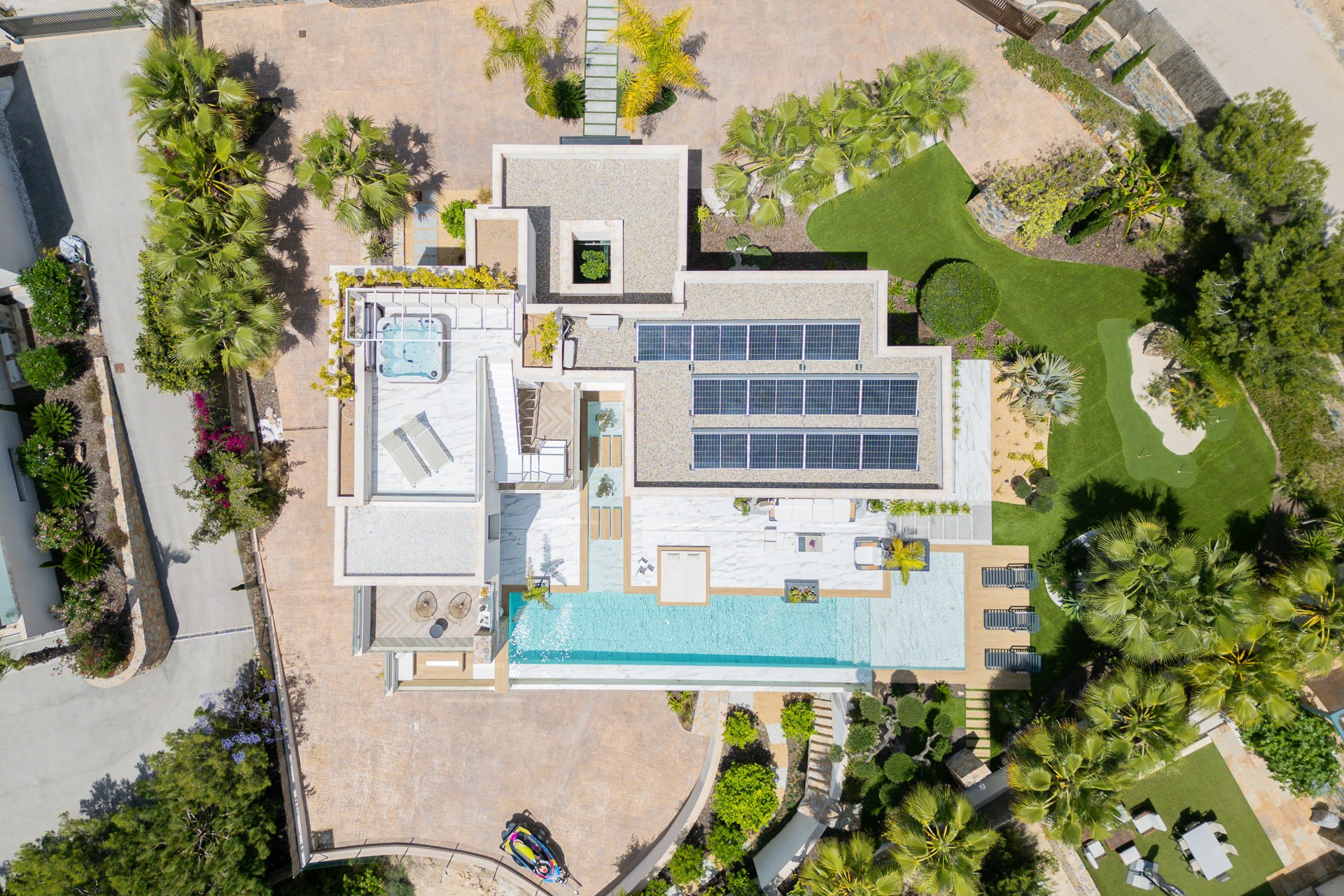 Återförsäljning - Villa -
Orihuela Costa - Las Colinas Golf