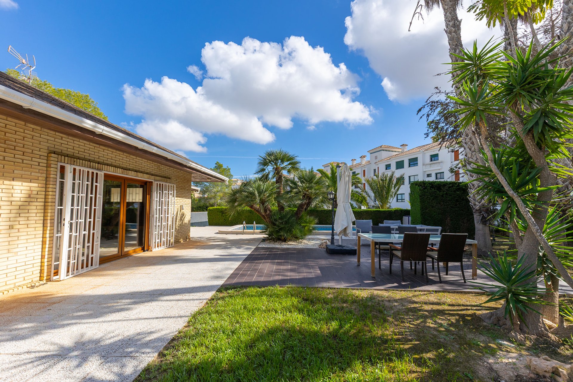 Återförsäljning - Villa -
Orihuela Costa - Las Filipinas