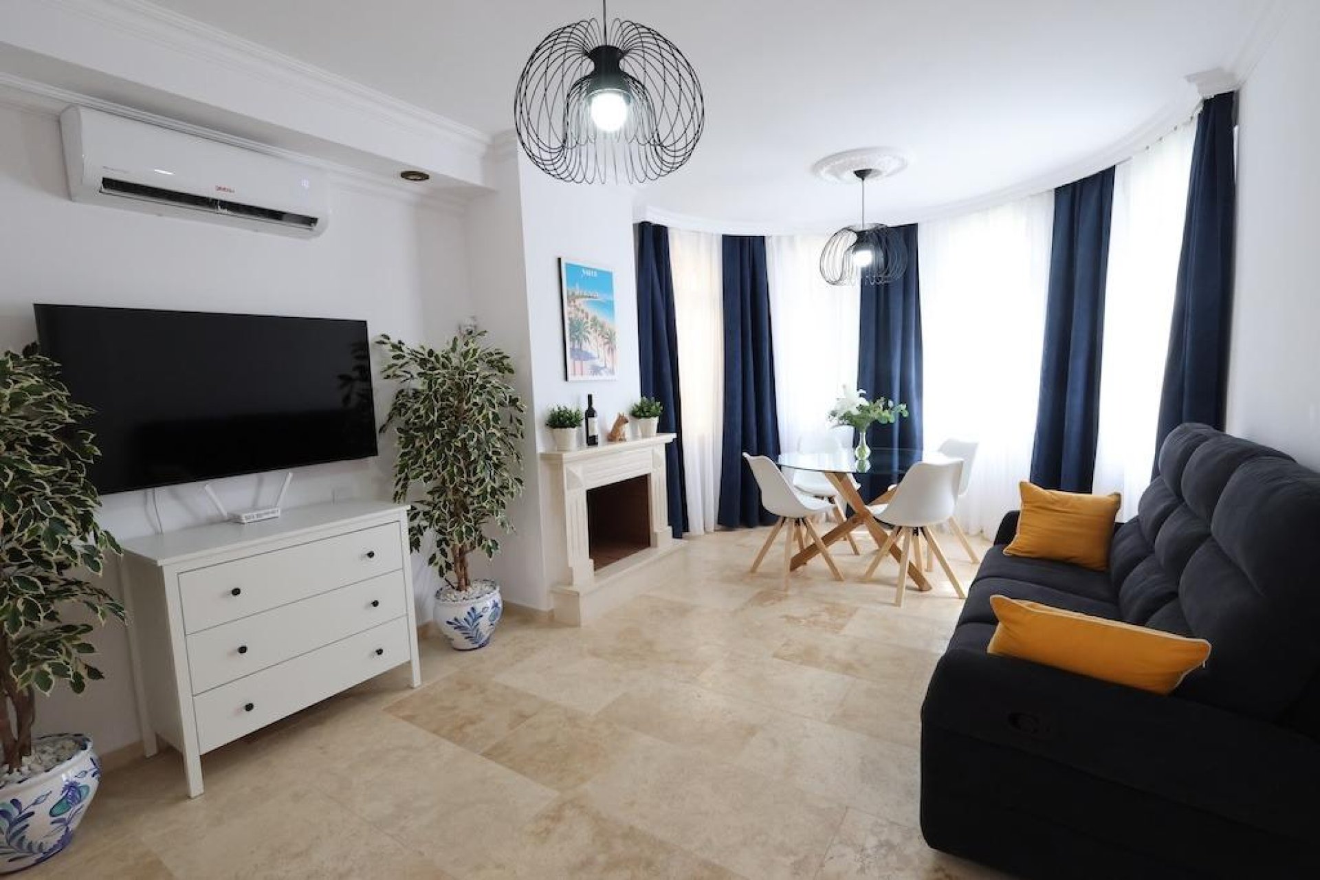 Återförsäljning - Villa -
Orihuela Costa - Las Filipinas