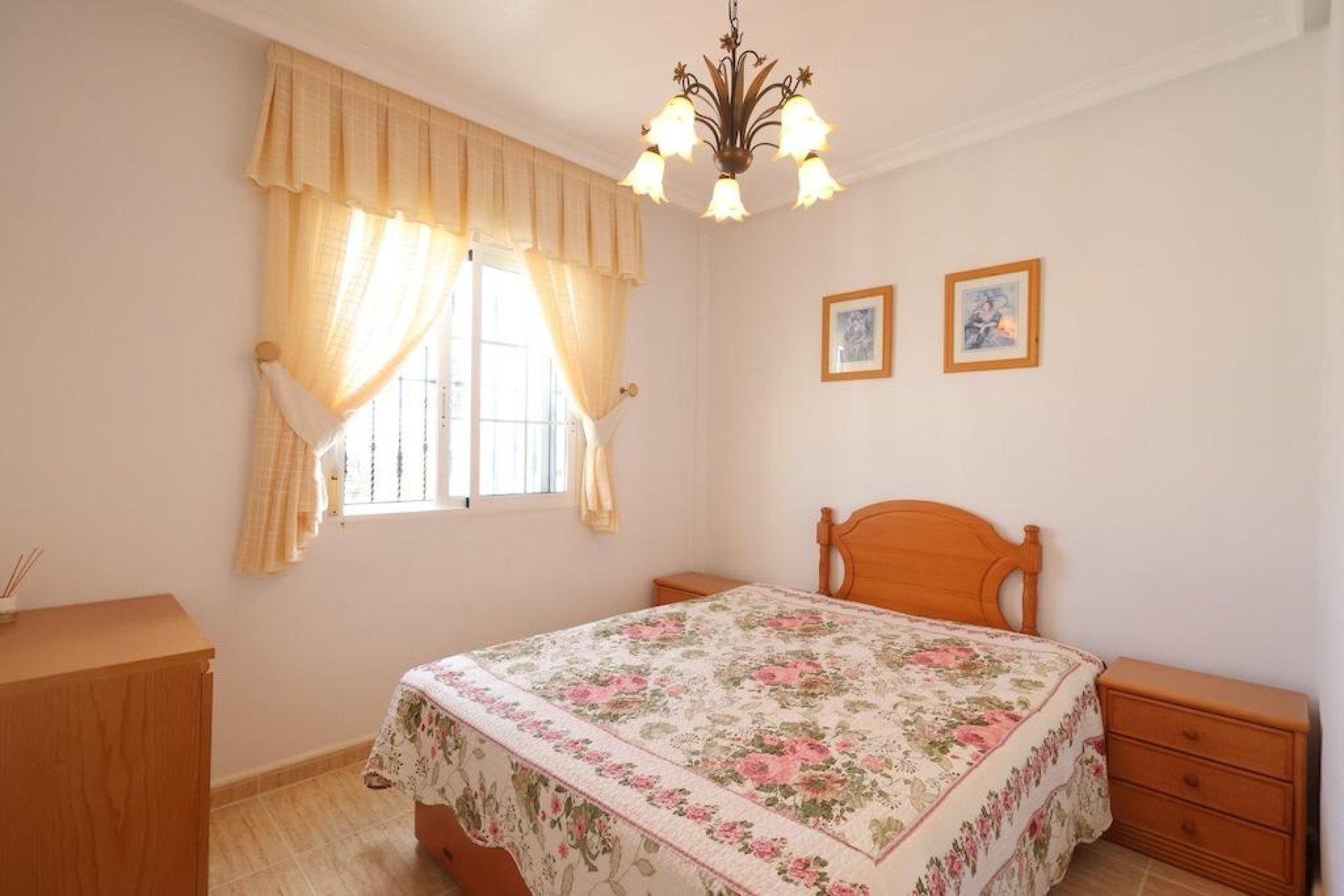 Återförsäljning - Villa -
Orihuela Costa - Las Filipinas