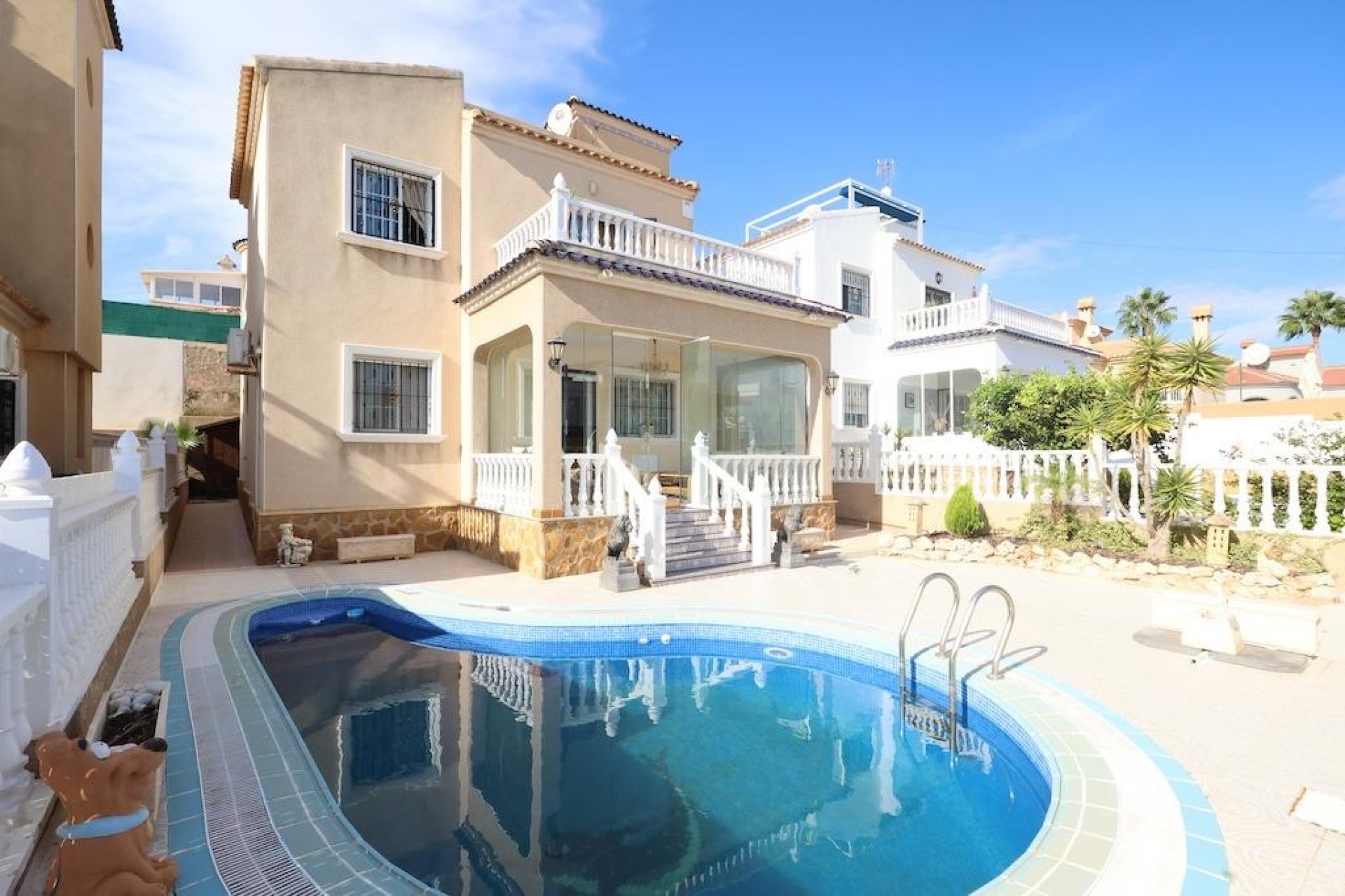 Återförsäljning - Villa -
Orihuela Costa - Las Filipinas
