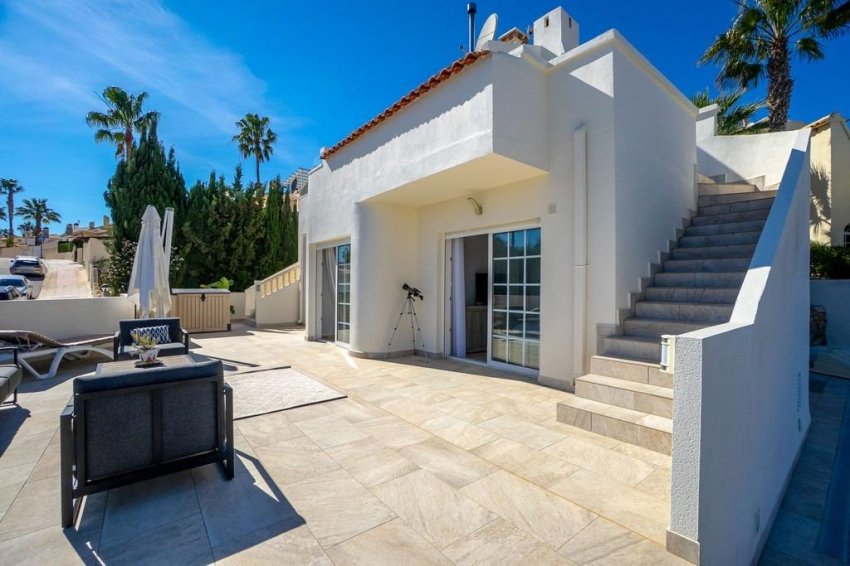 Återförsäljning - Villa -
Orihuela Costa - Las Ramblas