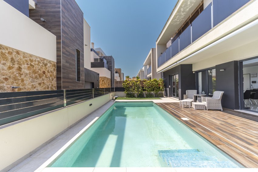 Återförsäljning - Villa -
Orihuela Costa - Lomas de Cabo Roig