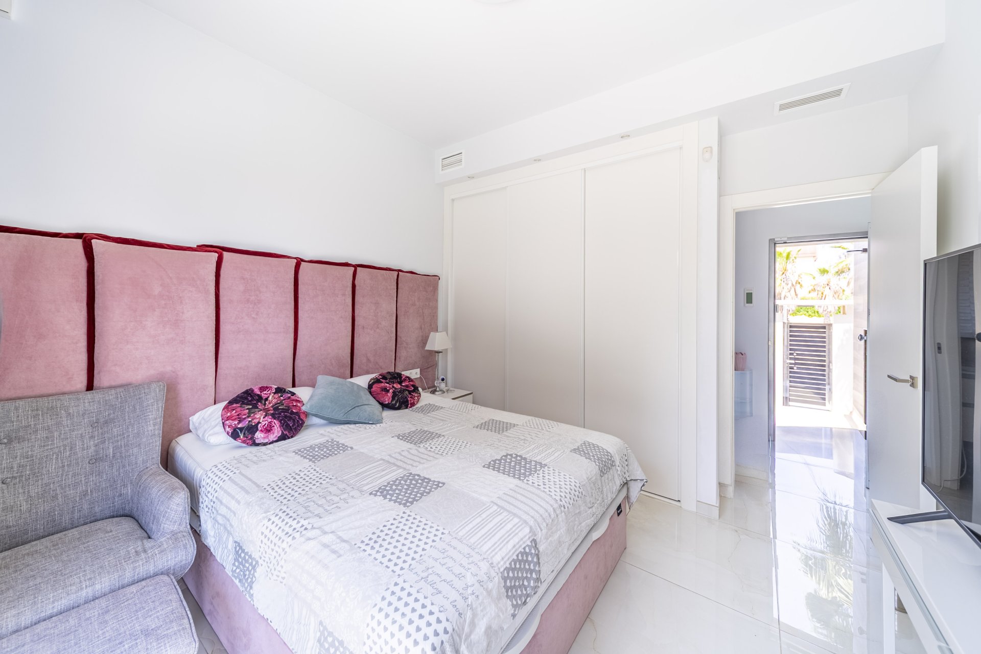 Återförsäljning - Villa -
Orihuela Costa - Lomas de Cabo Roig