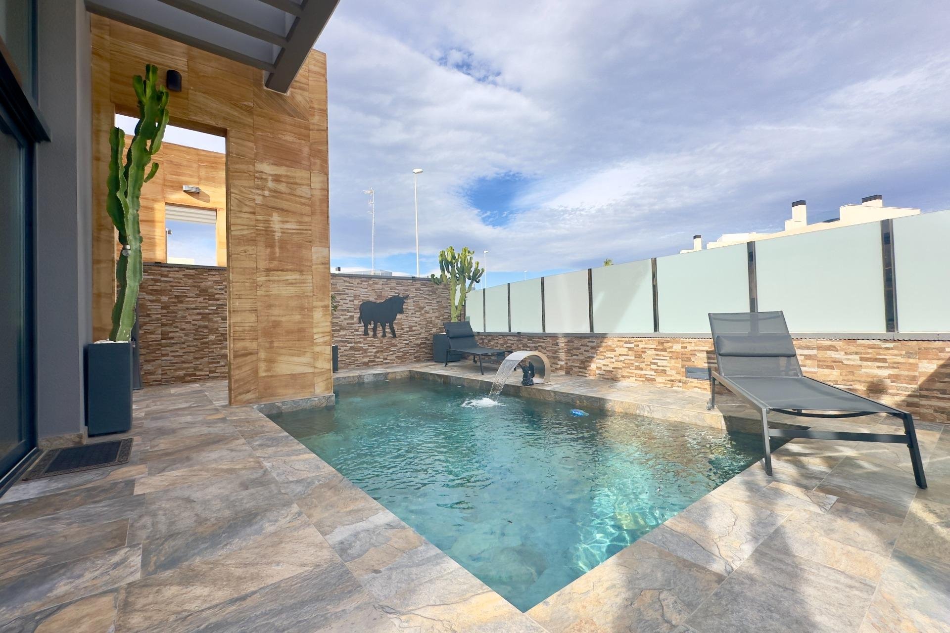 Återförsäljning - Villa -
Orihuela Costa - Lomas de Cabo Roig