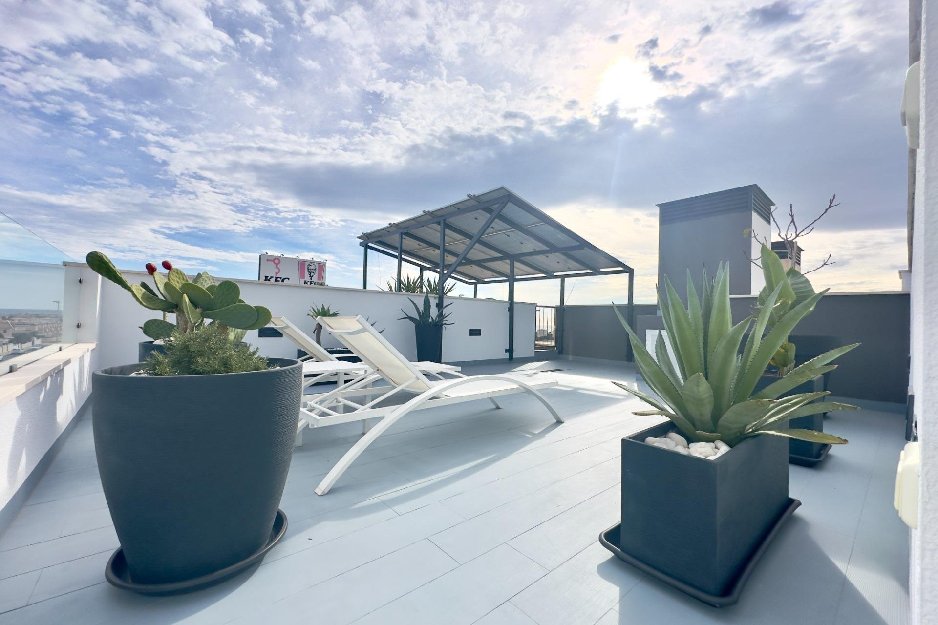 Återförsäljning - Villa -
Orihuela Costa - Lomas de Cabo Roig