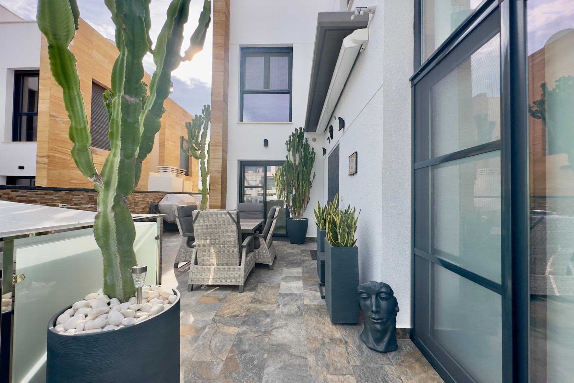 Återförsäljning - Villa -
Orihuela Costa - Lomas de Cabo Roig