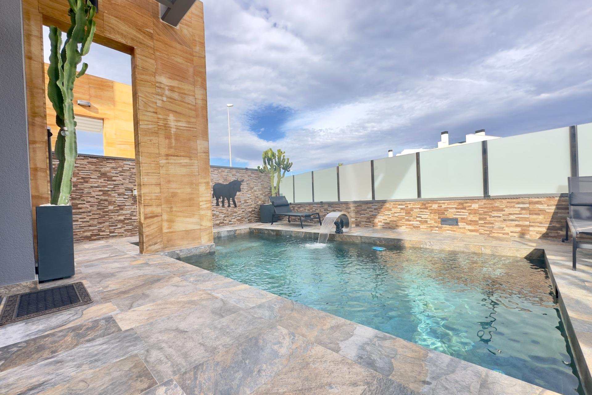 Återförsäljning - Villa -
Orihuela Costa - Lomas de Cabo Roig