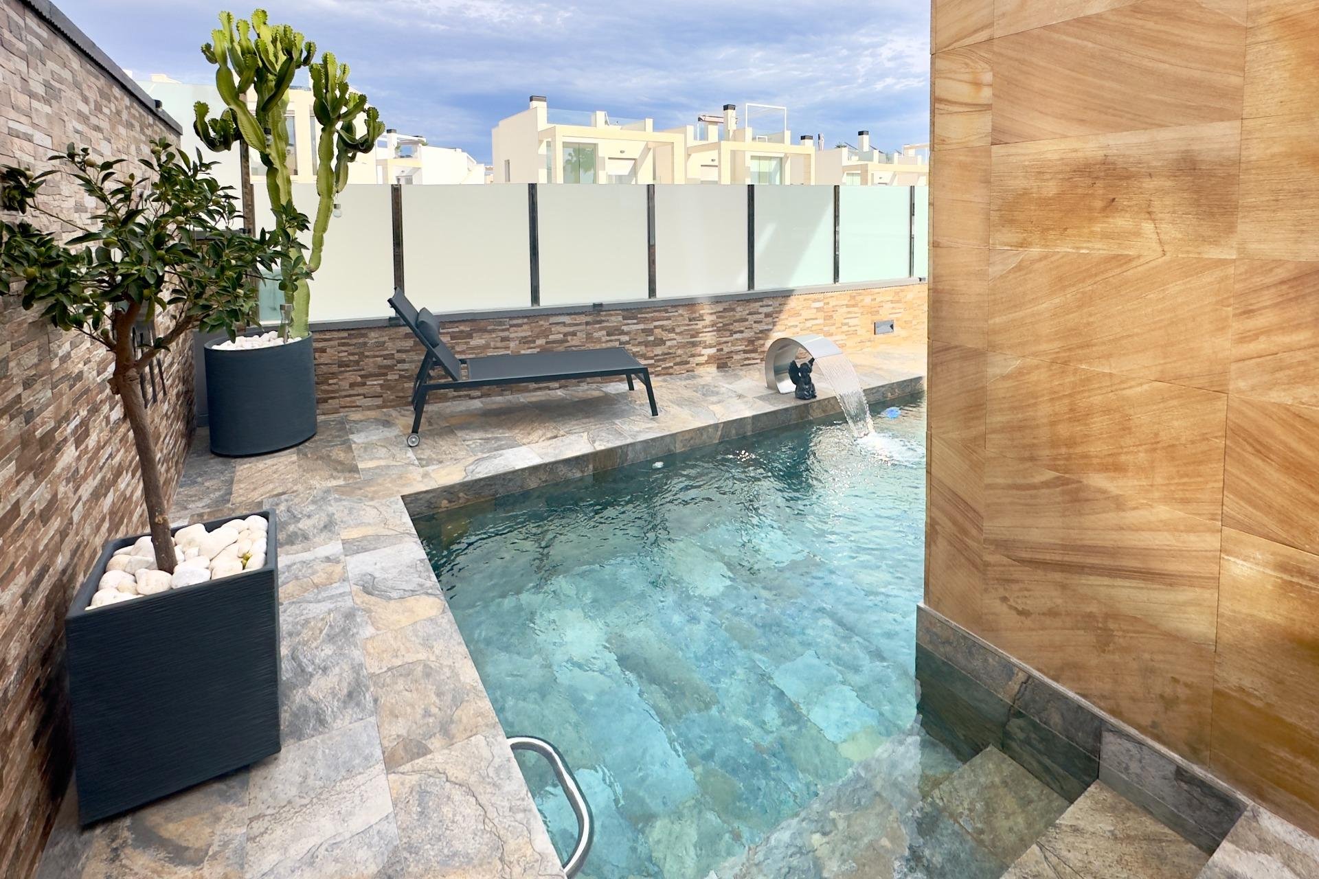 Återförsäljning - Villa -
Orihuela Costa - Lomas de Cabo Roig