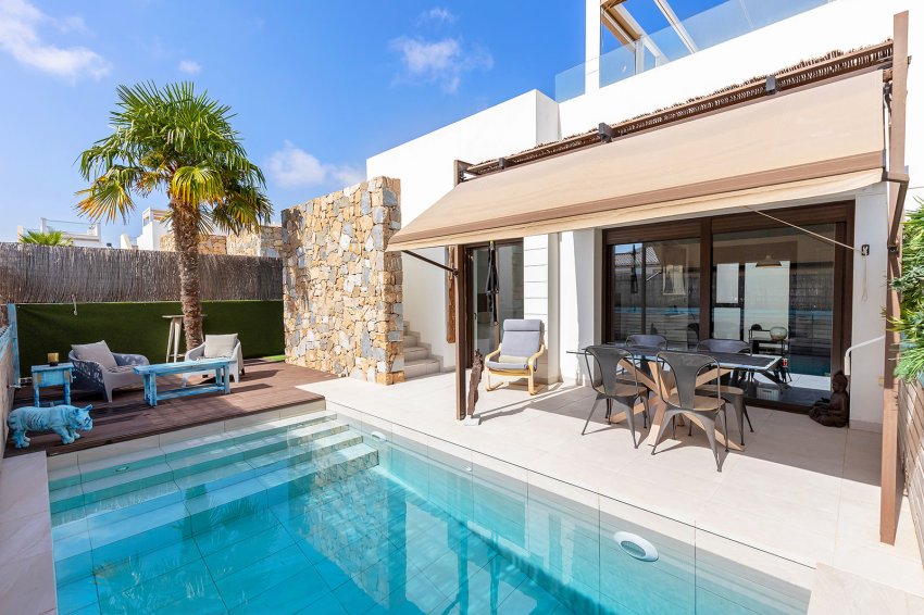 Återförsäljning - Villa -
Orihuela Costa - Lomas de Cabo Roig