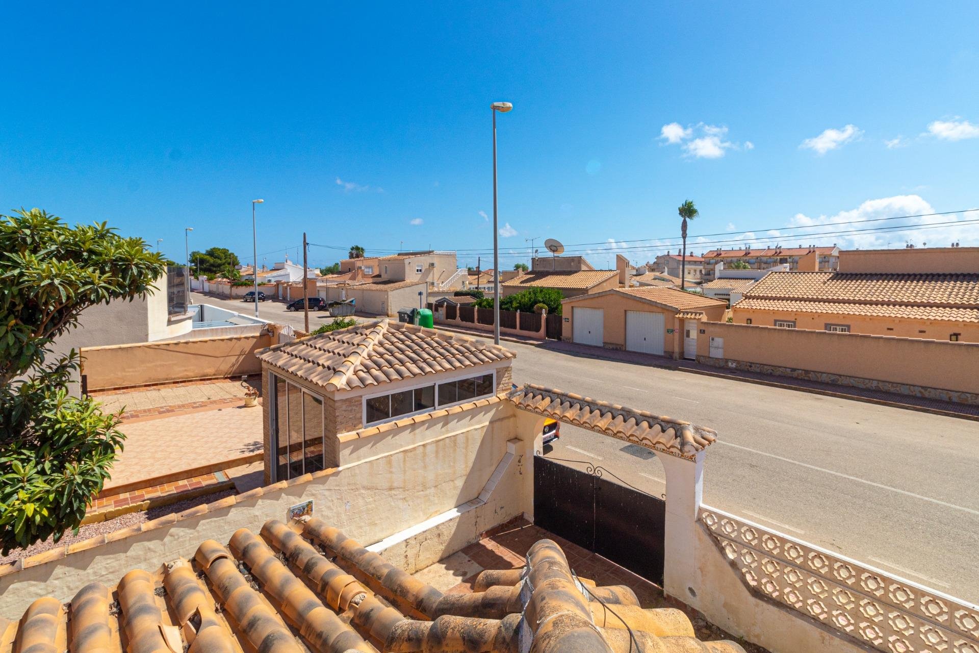 Återförsäljning - Villa -
Orihuela Costa - Los Almendros-La Florida