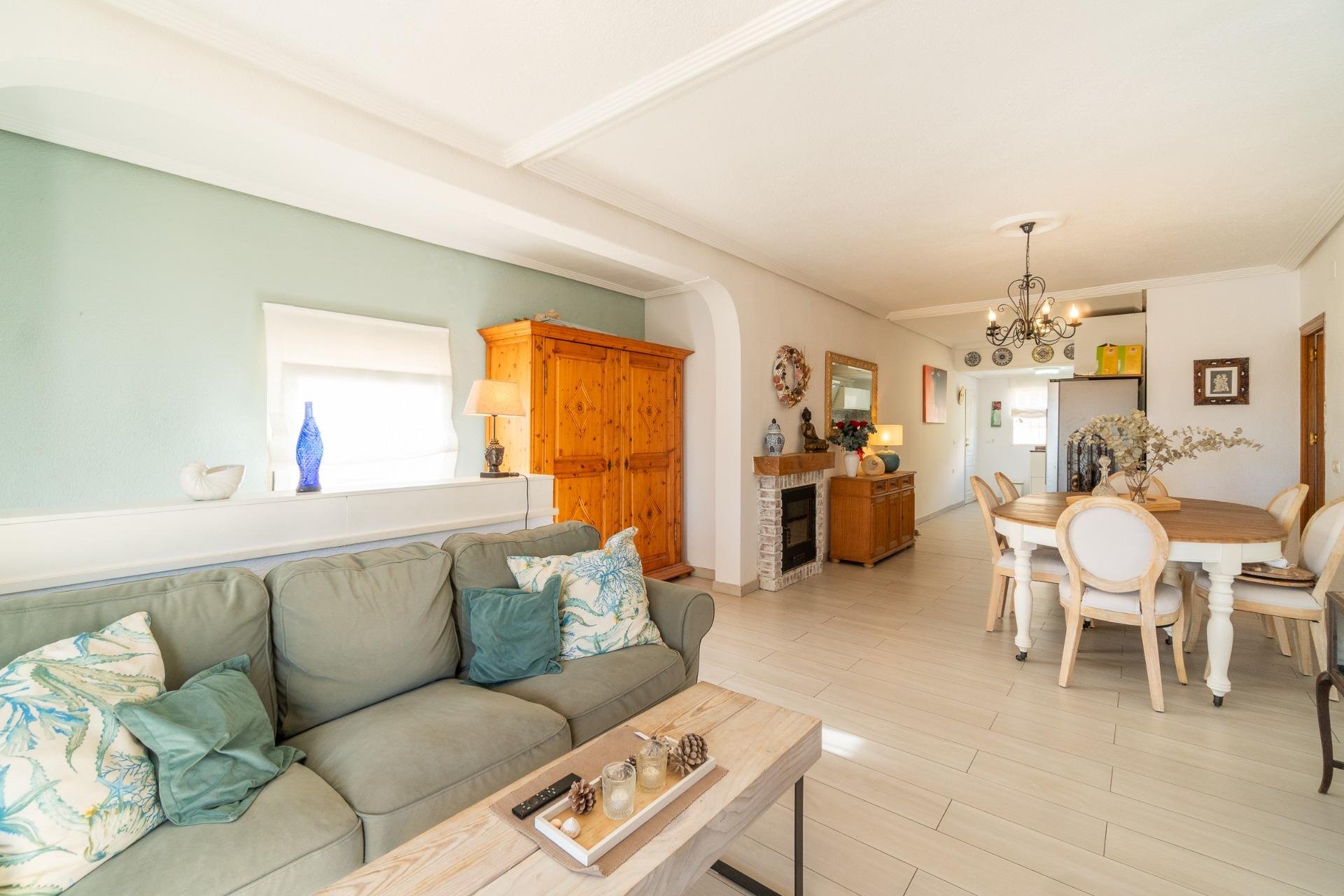 Återförsäljning - Villa -
Orihuela Costa - Los Balcones