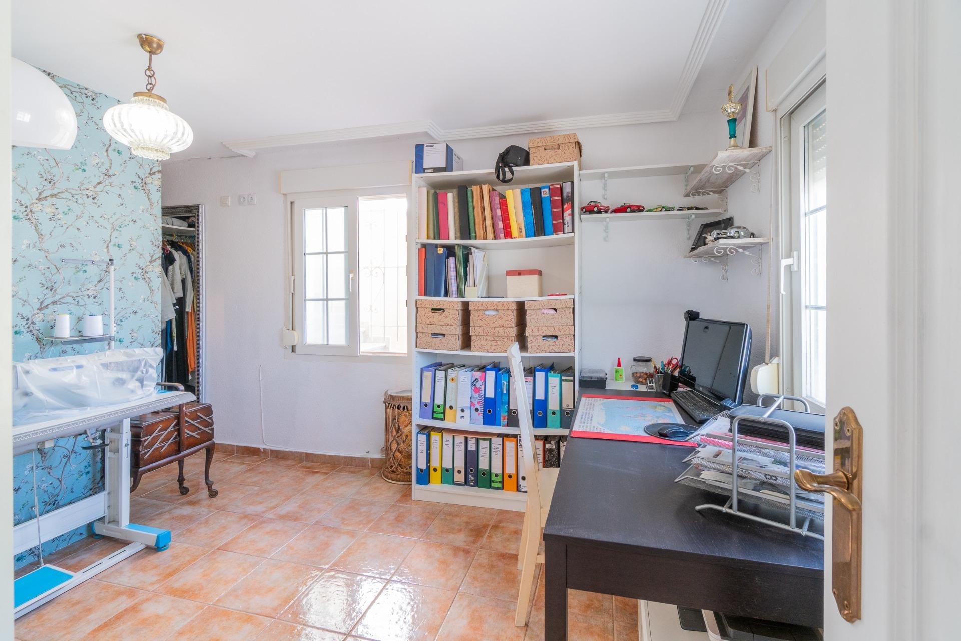 Återförsäljning - Villa -
Orihuela Costa - Los Balcones
