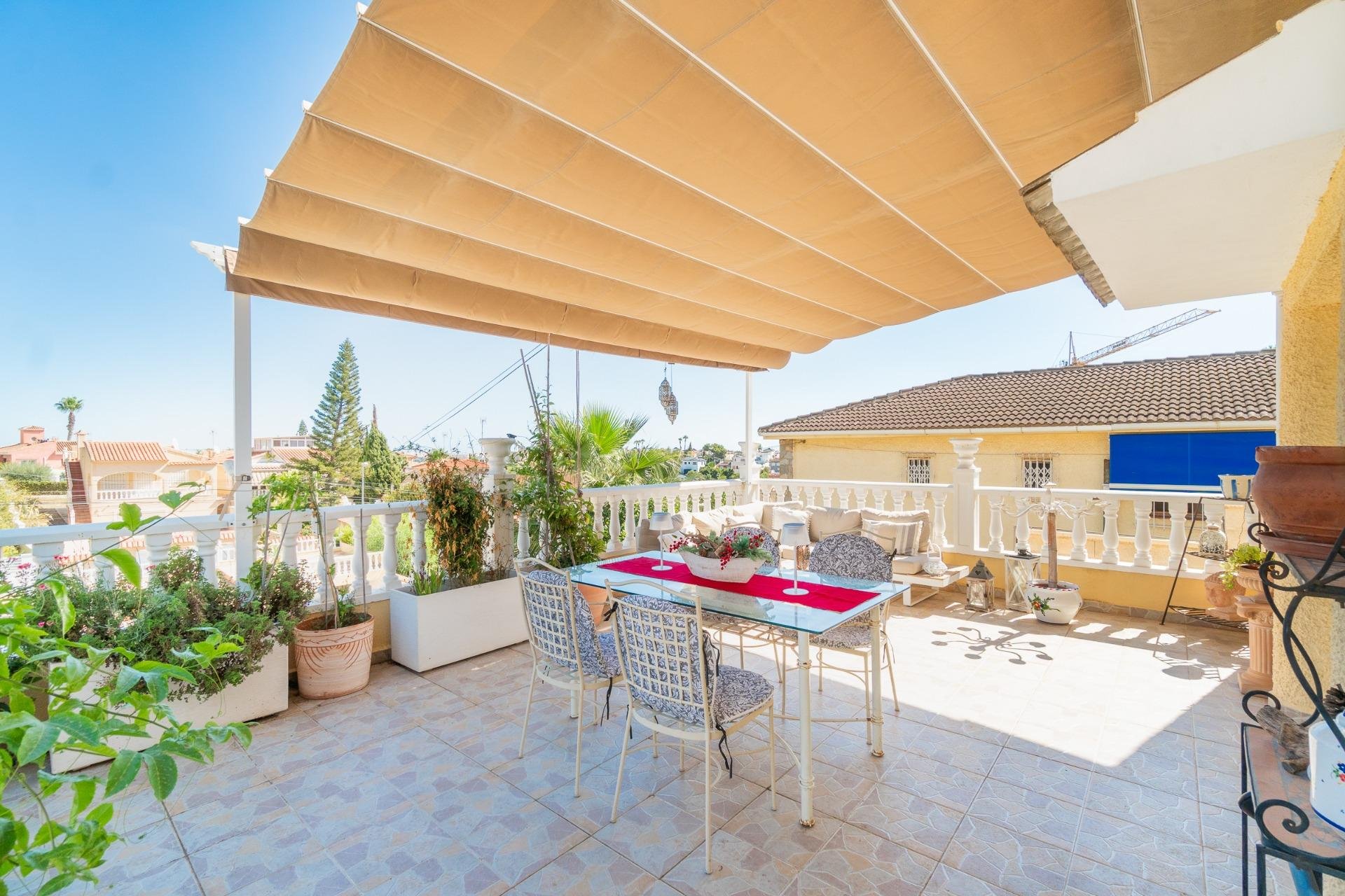 Återförsäljning - Villa -
Orihuela Costa - Los Balcones