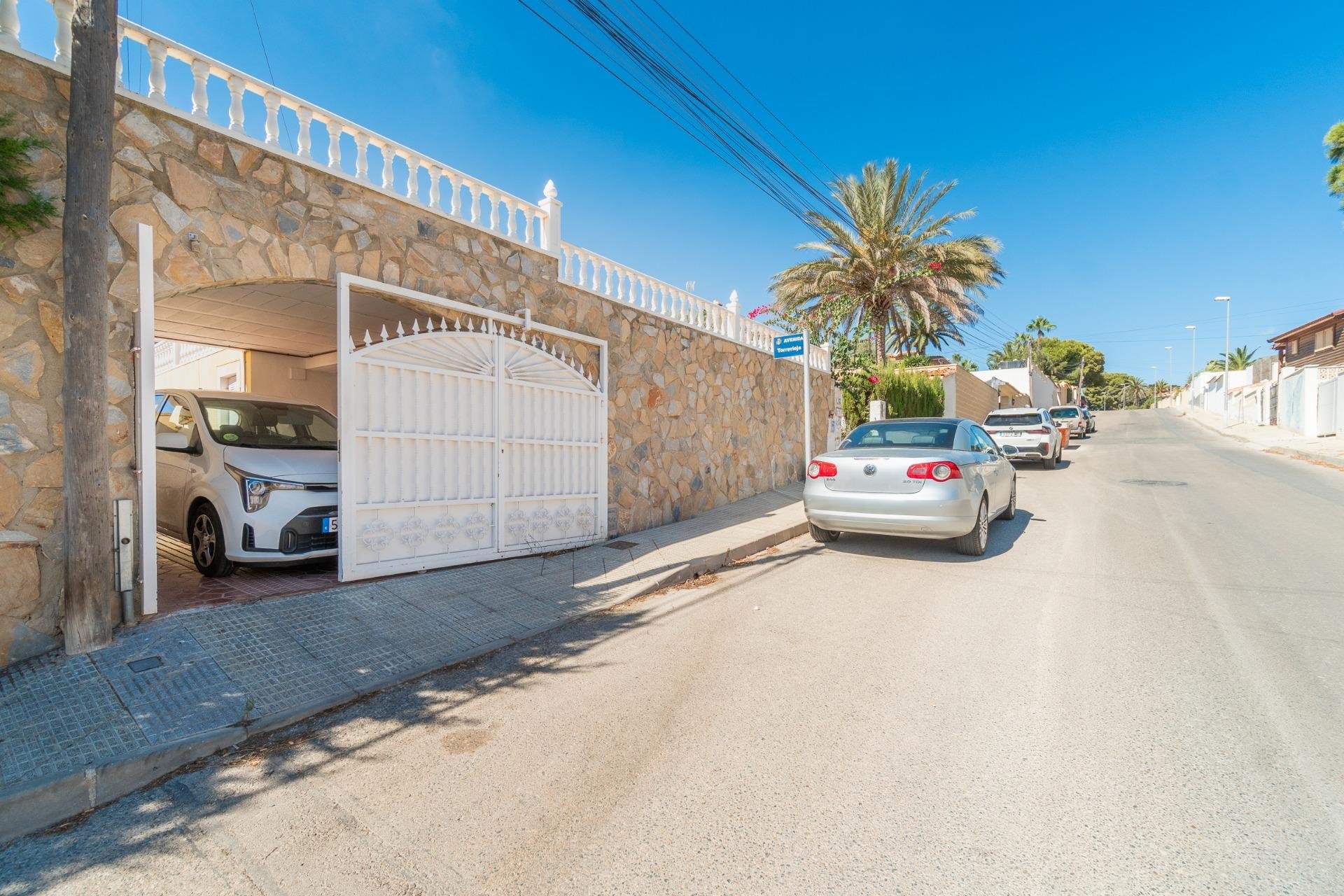 Återförsäljning - Villa -
Orihuela Costa - Los Balcones