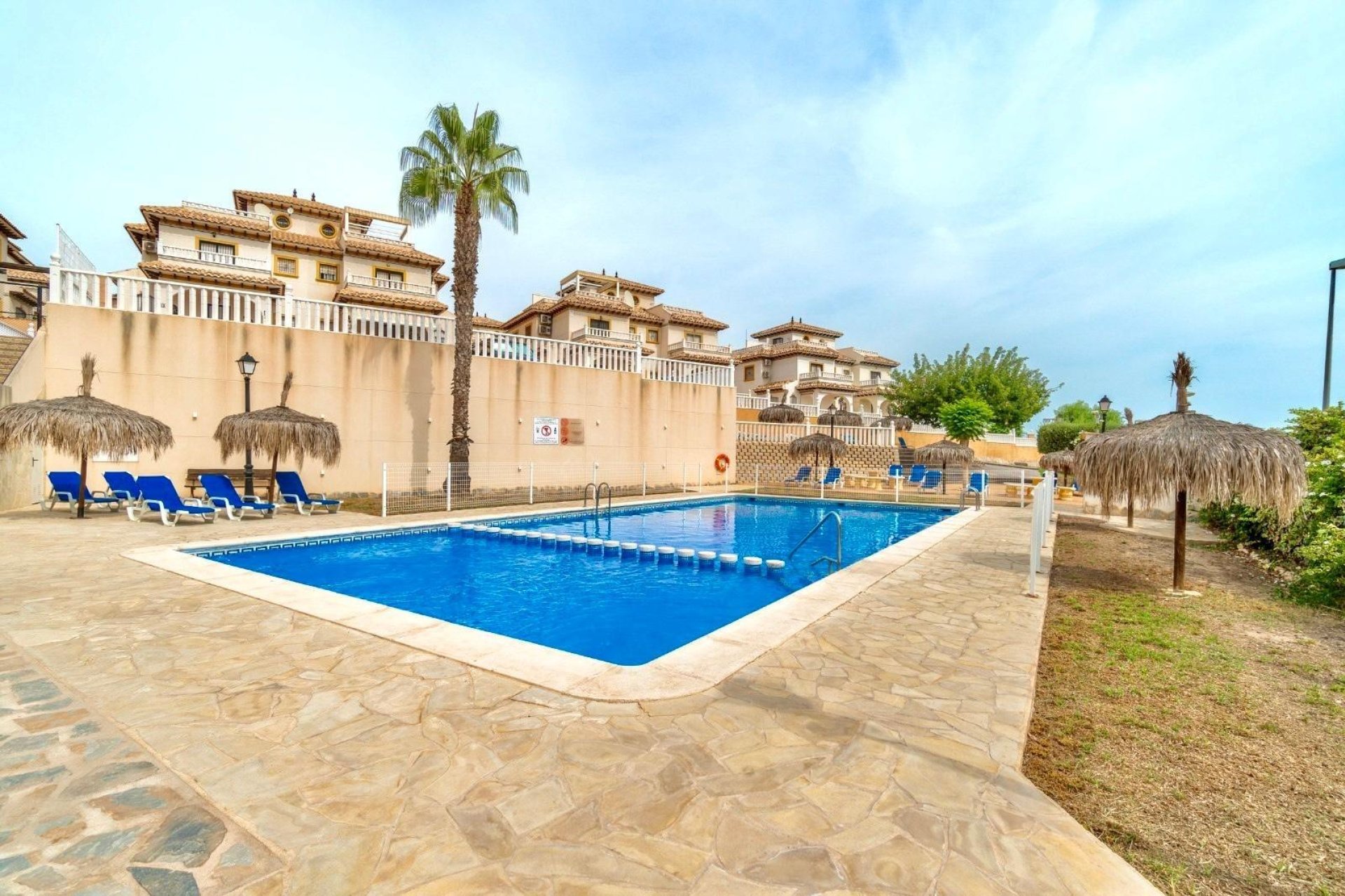 Återförsäljning - Villa -
Orihuela Costa - Los Dolses