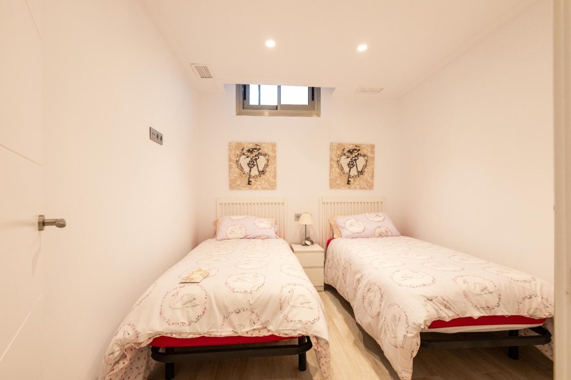 Återförsäljning - Villa -
Orihuela Costa - PAU 26