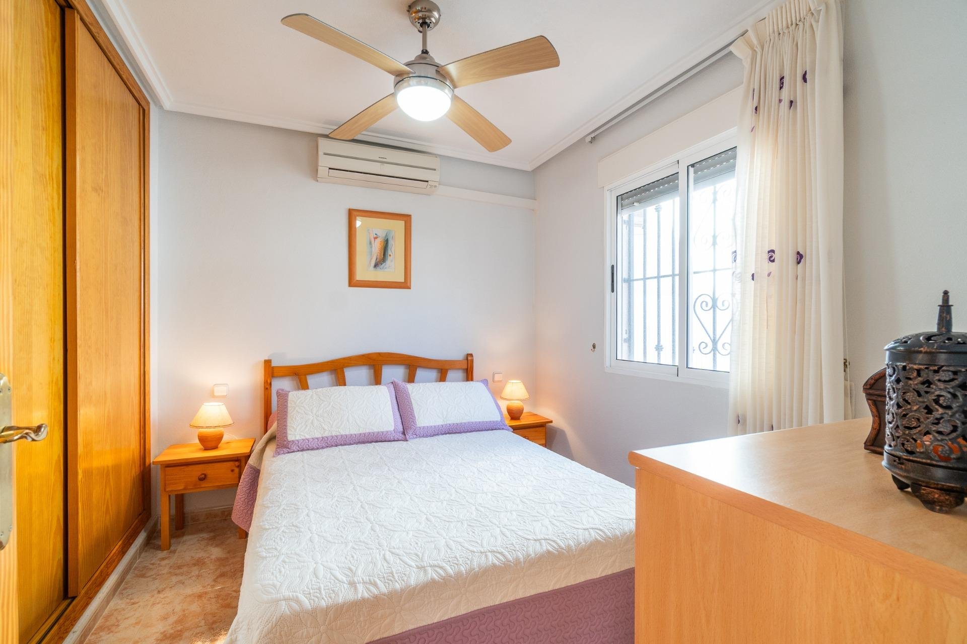 Återförsäljning - Villa -
Orihuela Costa - Playa Flamenca