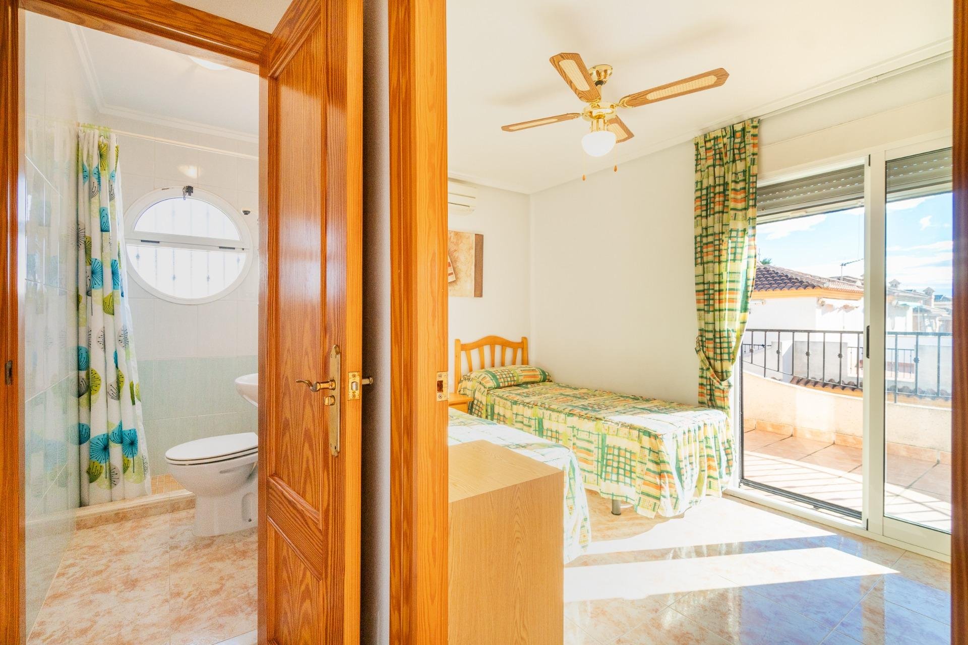 Återförsäljning - Villa -
Orihuela Costa - Playa Flamenca