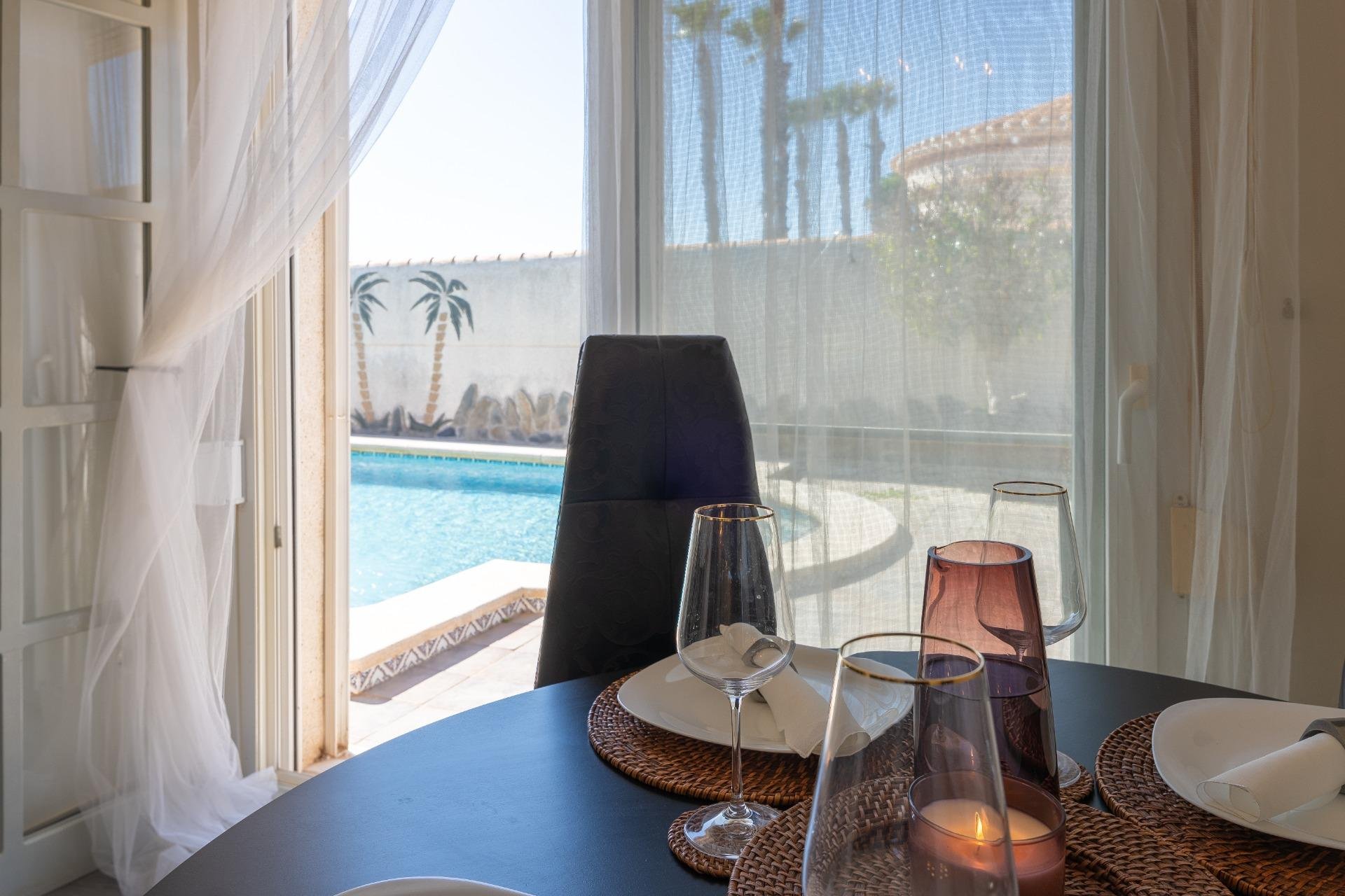 Återförsäljning - Villa -
Orihuela Costa - Playa Flamenca