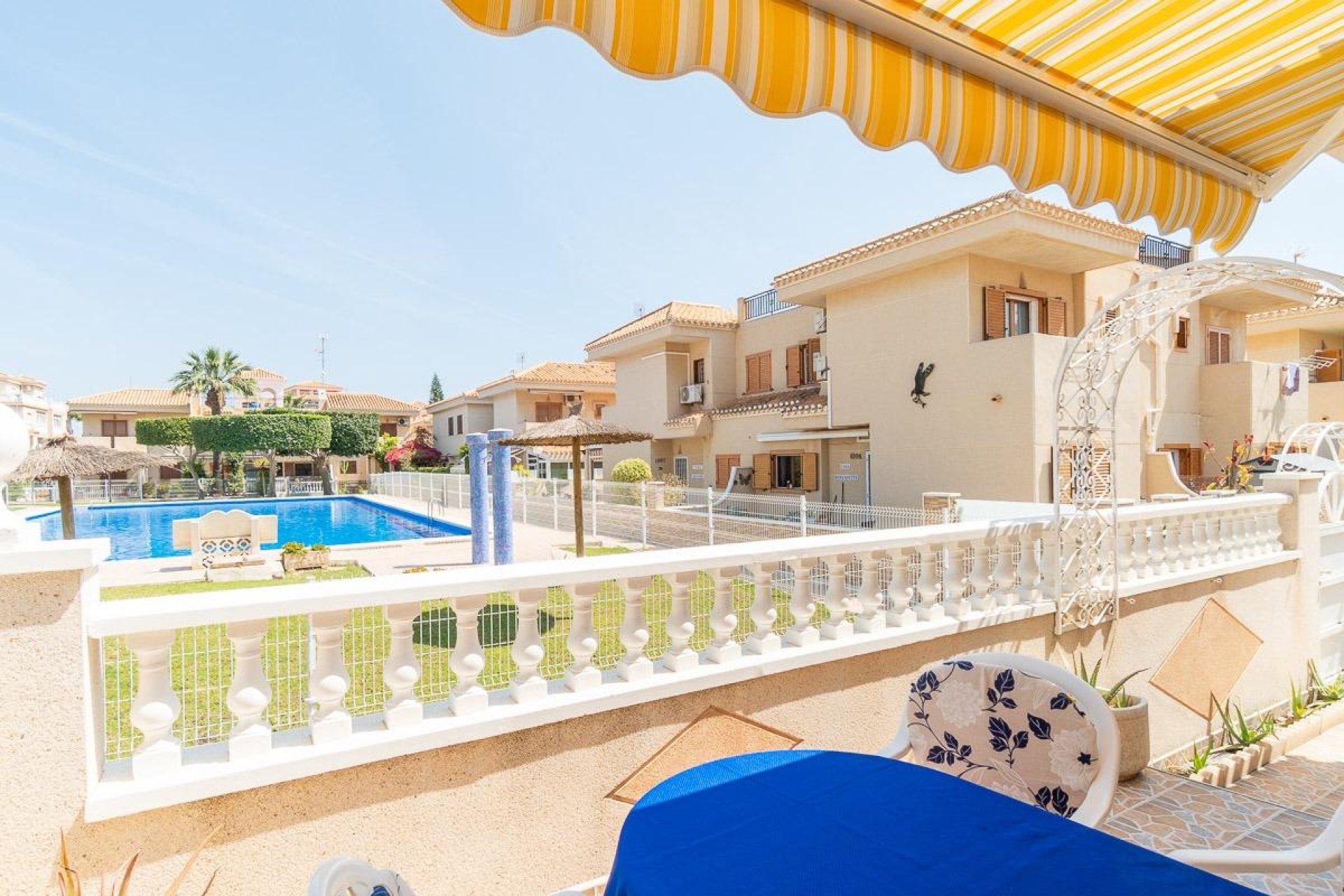 Återförsäljning - Villa -
Orihuela Costa - Playa Flamenca