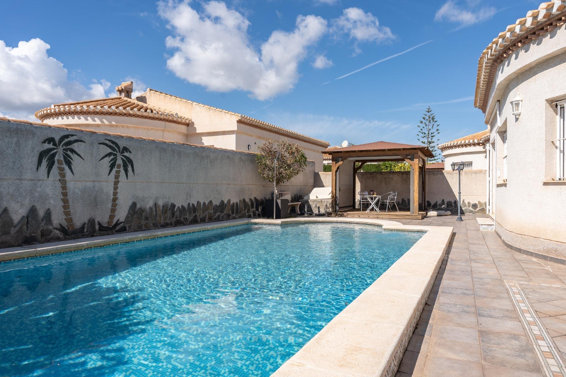 Återförsäljning - Villa -
Orihuela Costa - Playa Flamenca