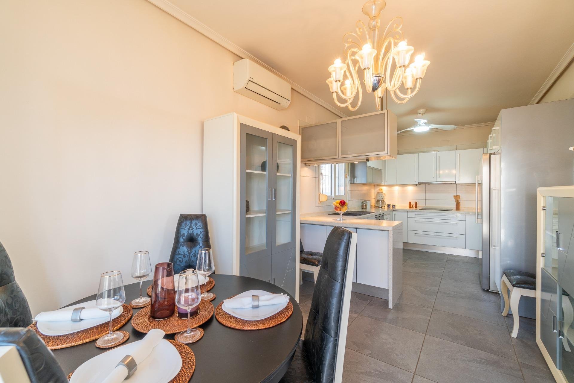 Återförsäljning - Villa -
Orihuela Costa - Playa Flamenca