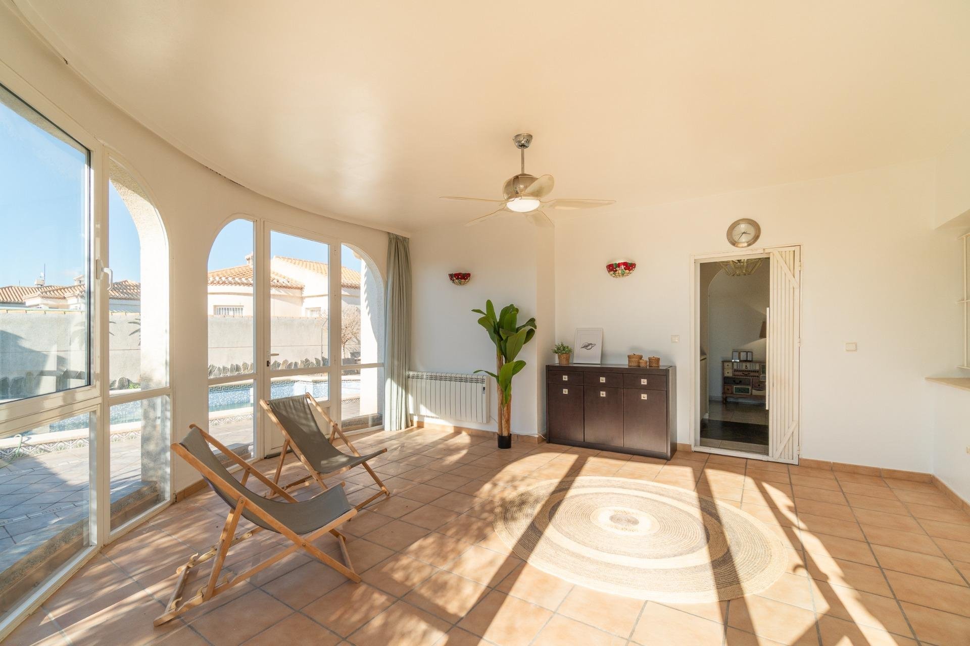 Återförsäljning - Villa -
Orihuela Costa - Playa Flamenca