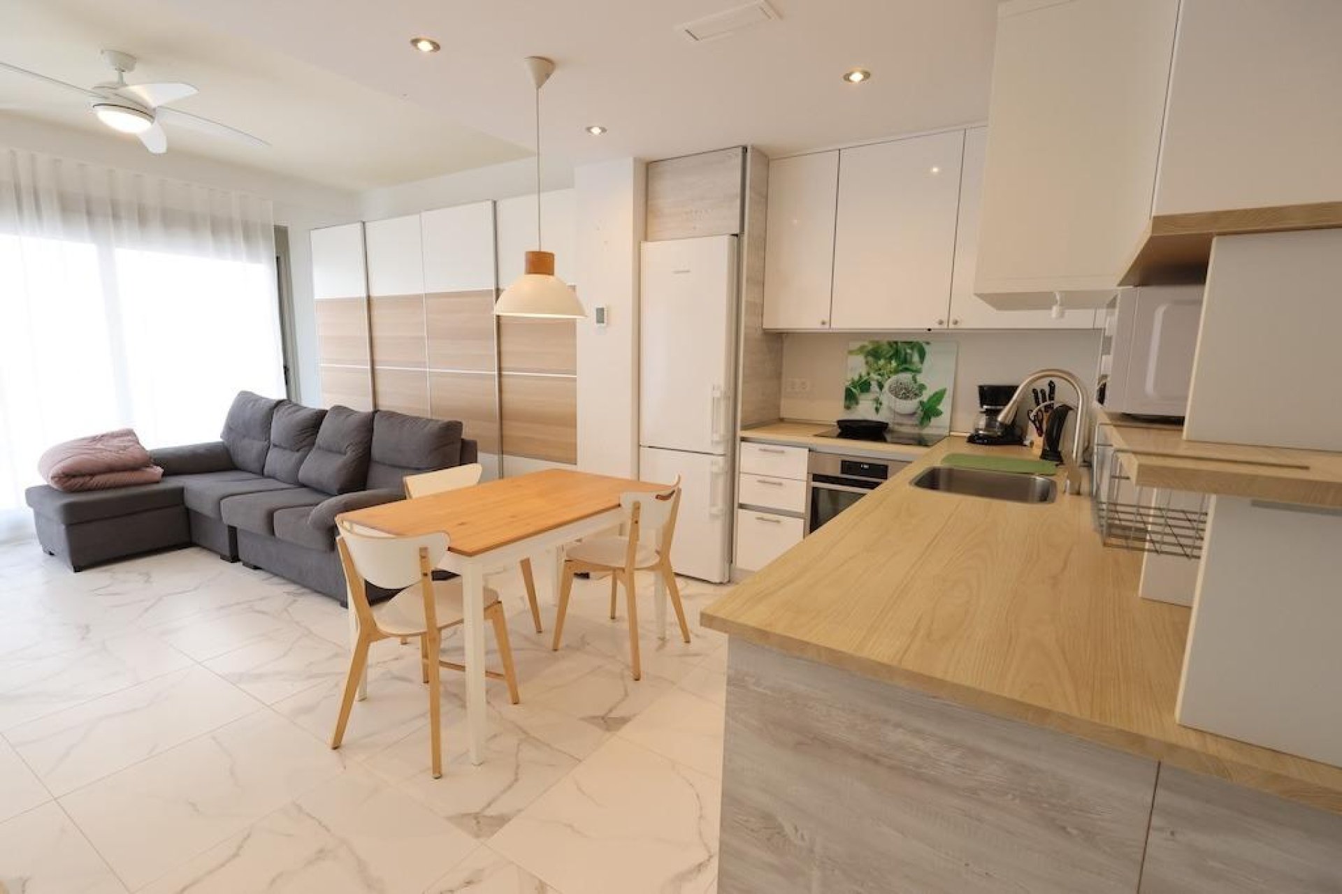 Återförsäljning - Villa -
Orihuela Costa - Villamartín-Las Filipinas