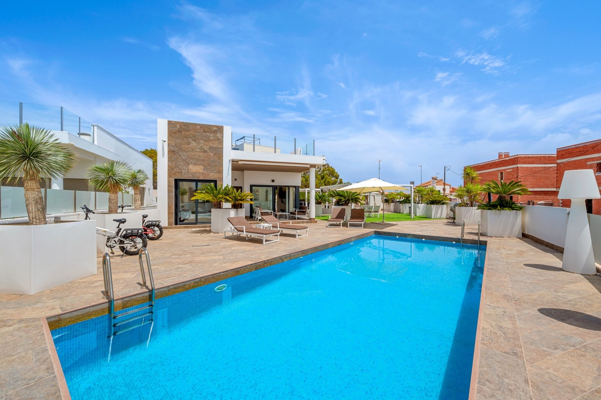 Återförsäljning - Villa -
Orihuela Costa - Villamartín