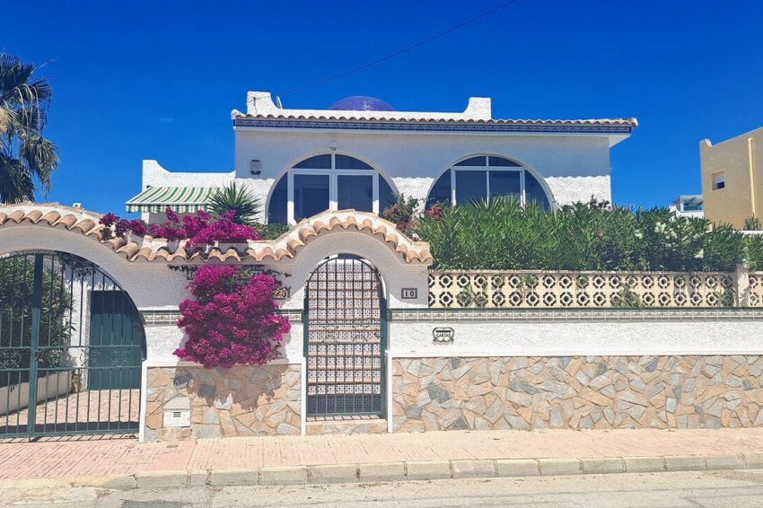 Återförsäljning - Villa -
Orihuela Costa - Villamartín