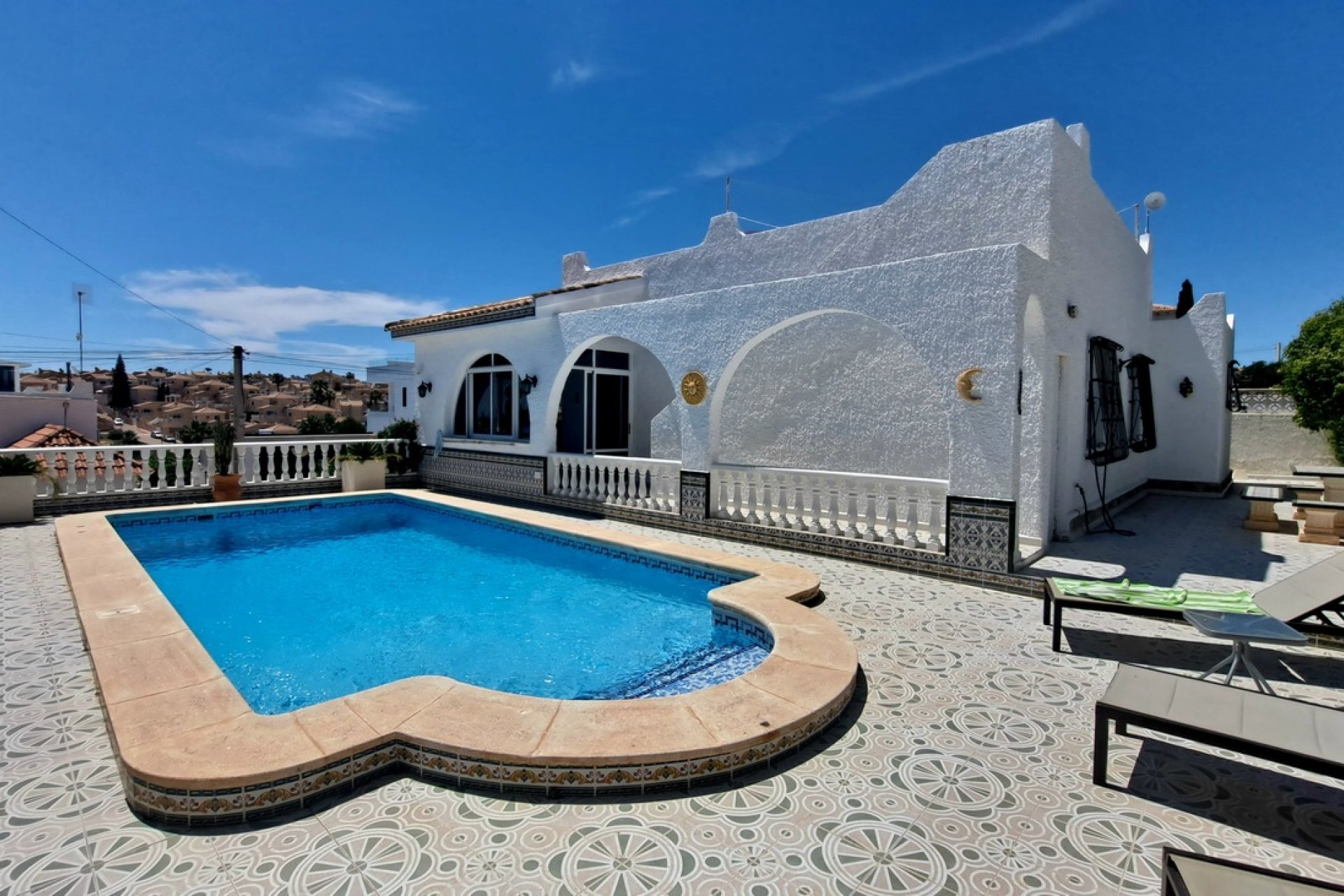 Återförsäljning - Villa -
Orihuela Costa - Villamartín
