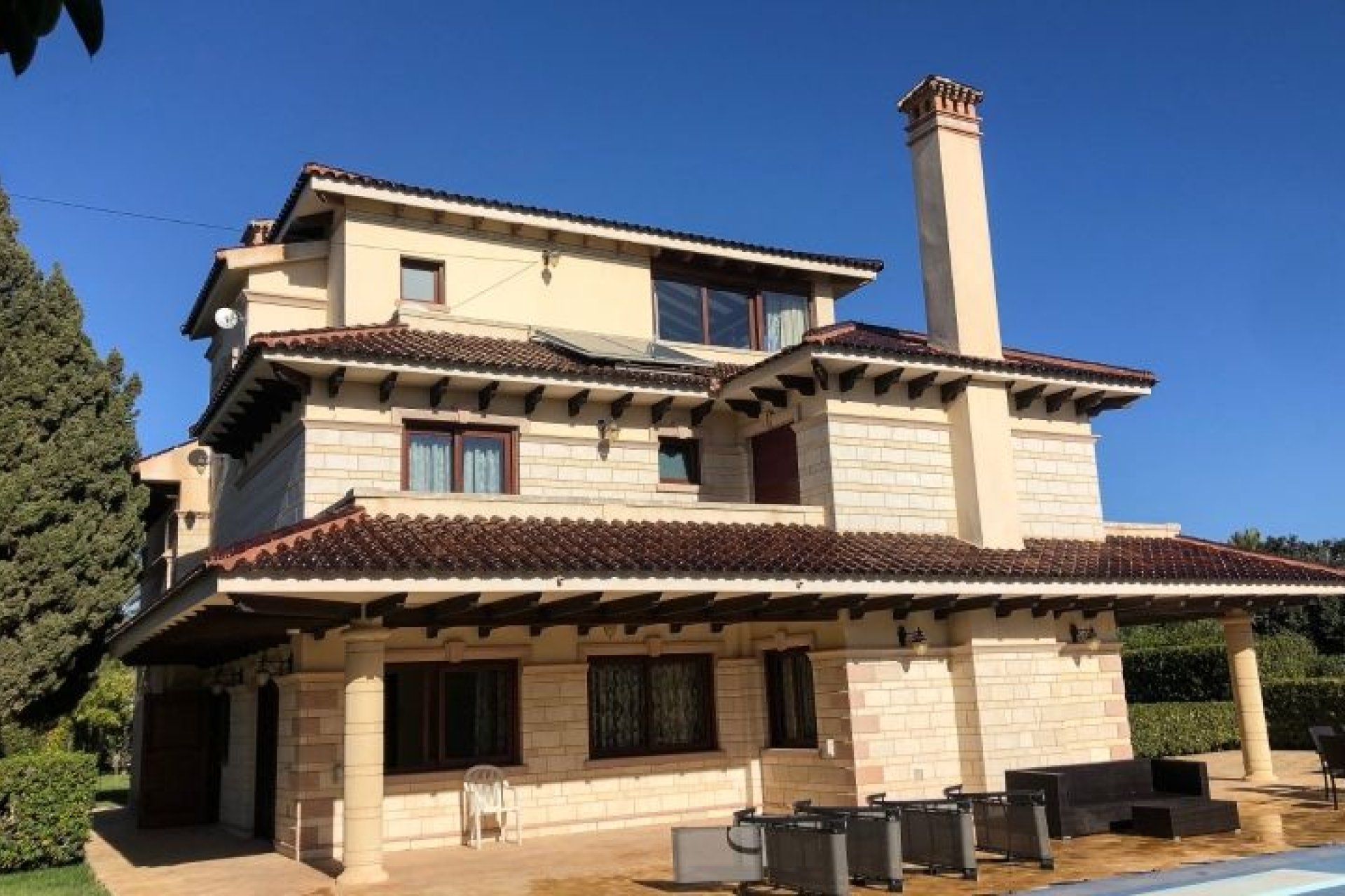 Återförsäljning - Villa -
Orihuela Costa