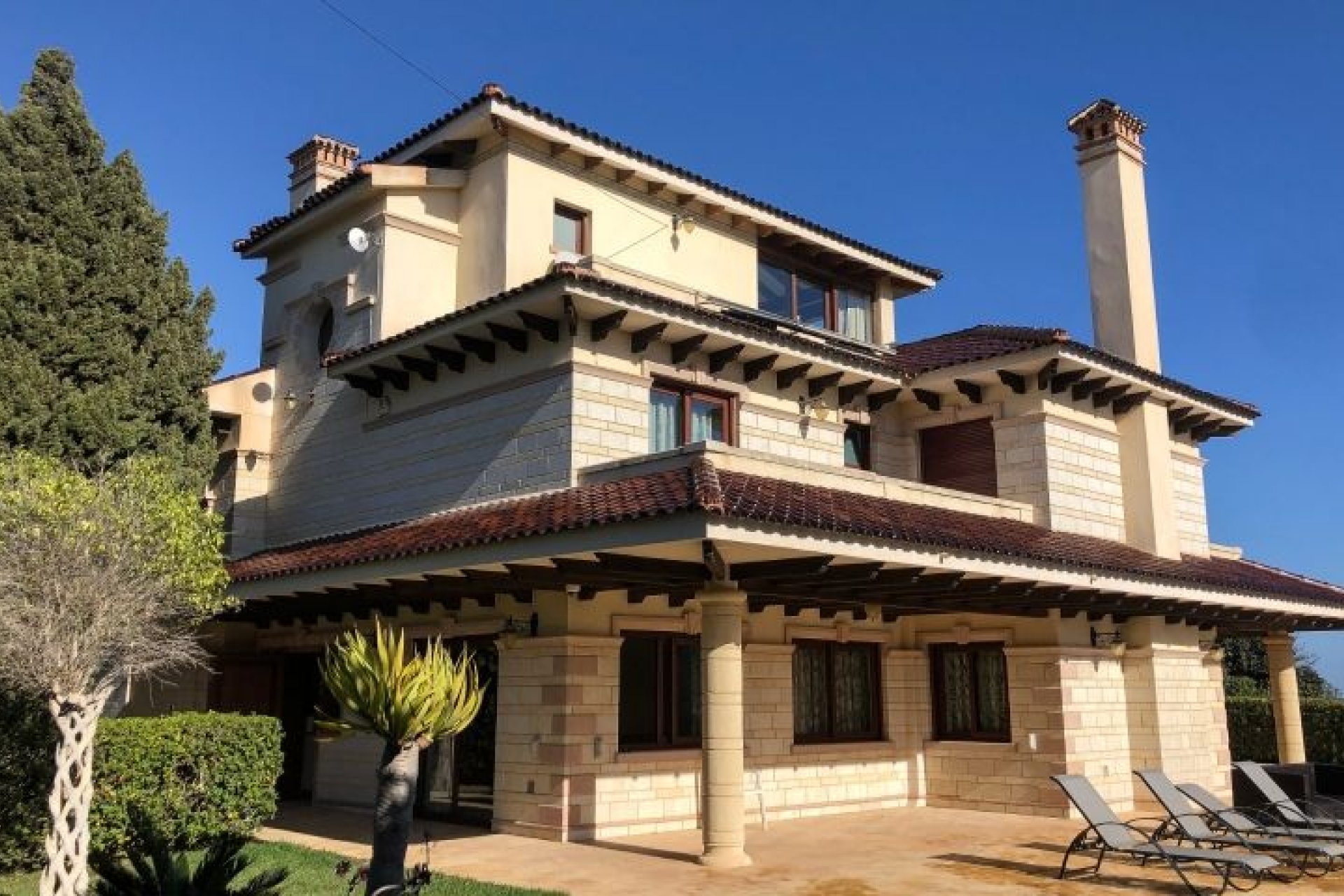 Återförsäljning - Villa -
Orihuela Costa