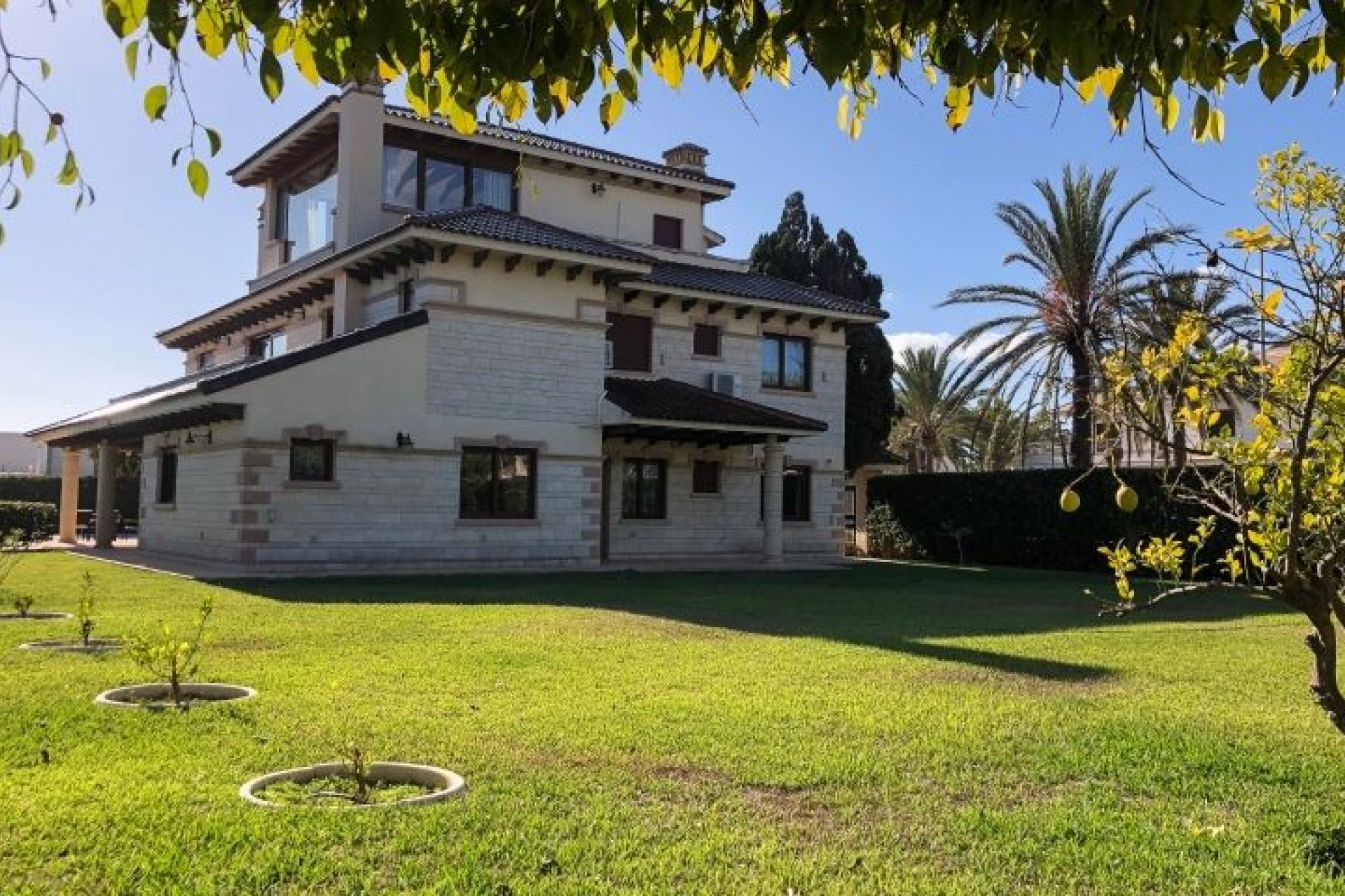 Återförsäljning - Villa -
Orihuela Costa