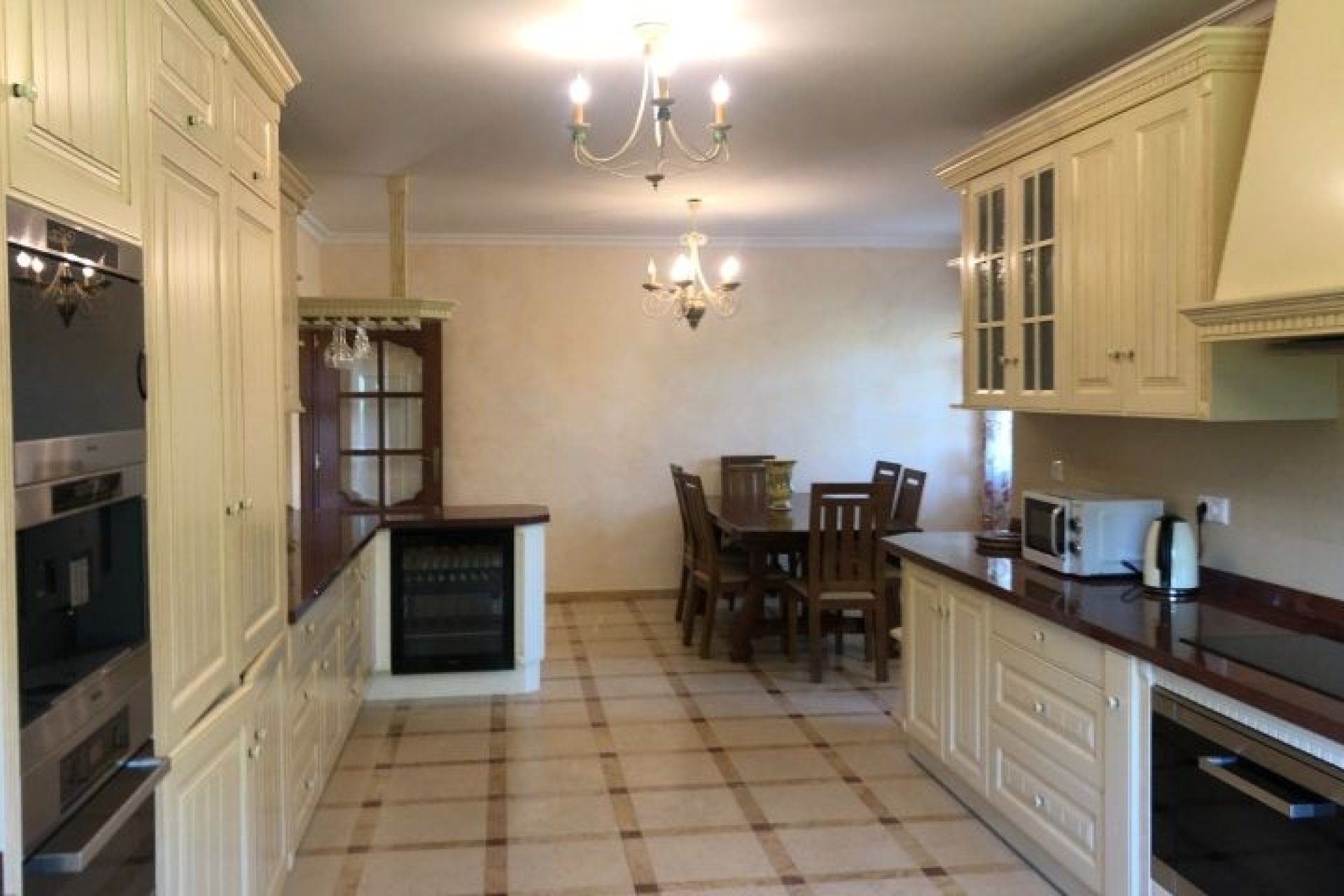 Återförsäljning - Villa -
Orihuela Costa