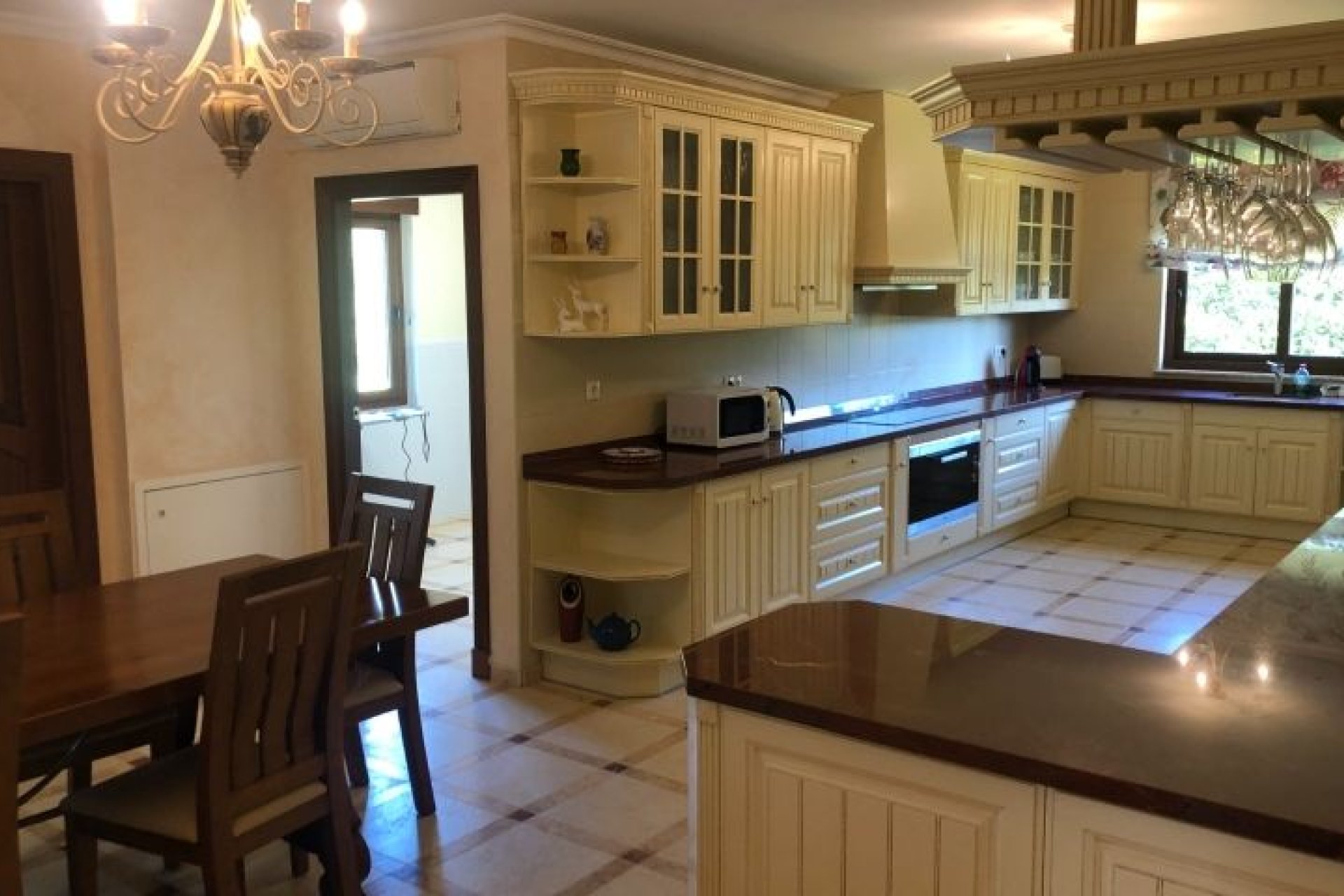 Återförsäljning - Villa -
Orihuela Costa