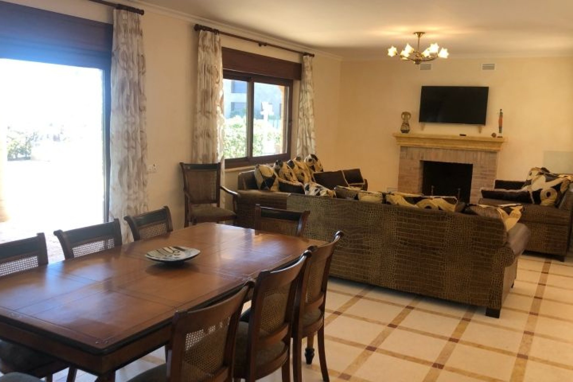 Återförsäljning - Villa -
Orihuela Costa