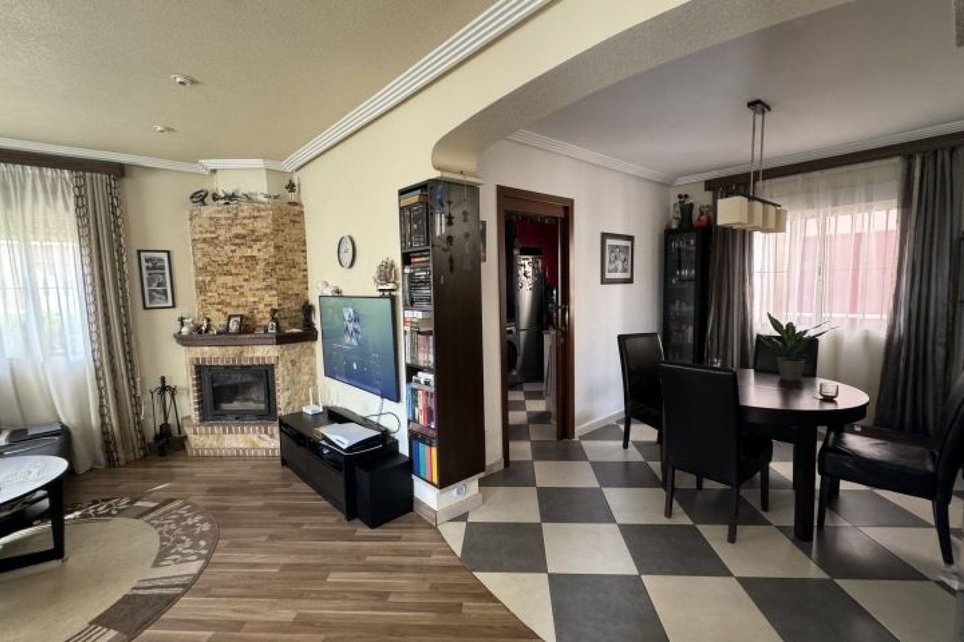 Återförsäljning - Villa -
Orihuela Costa