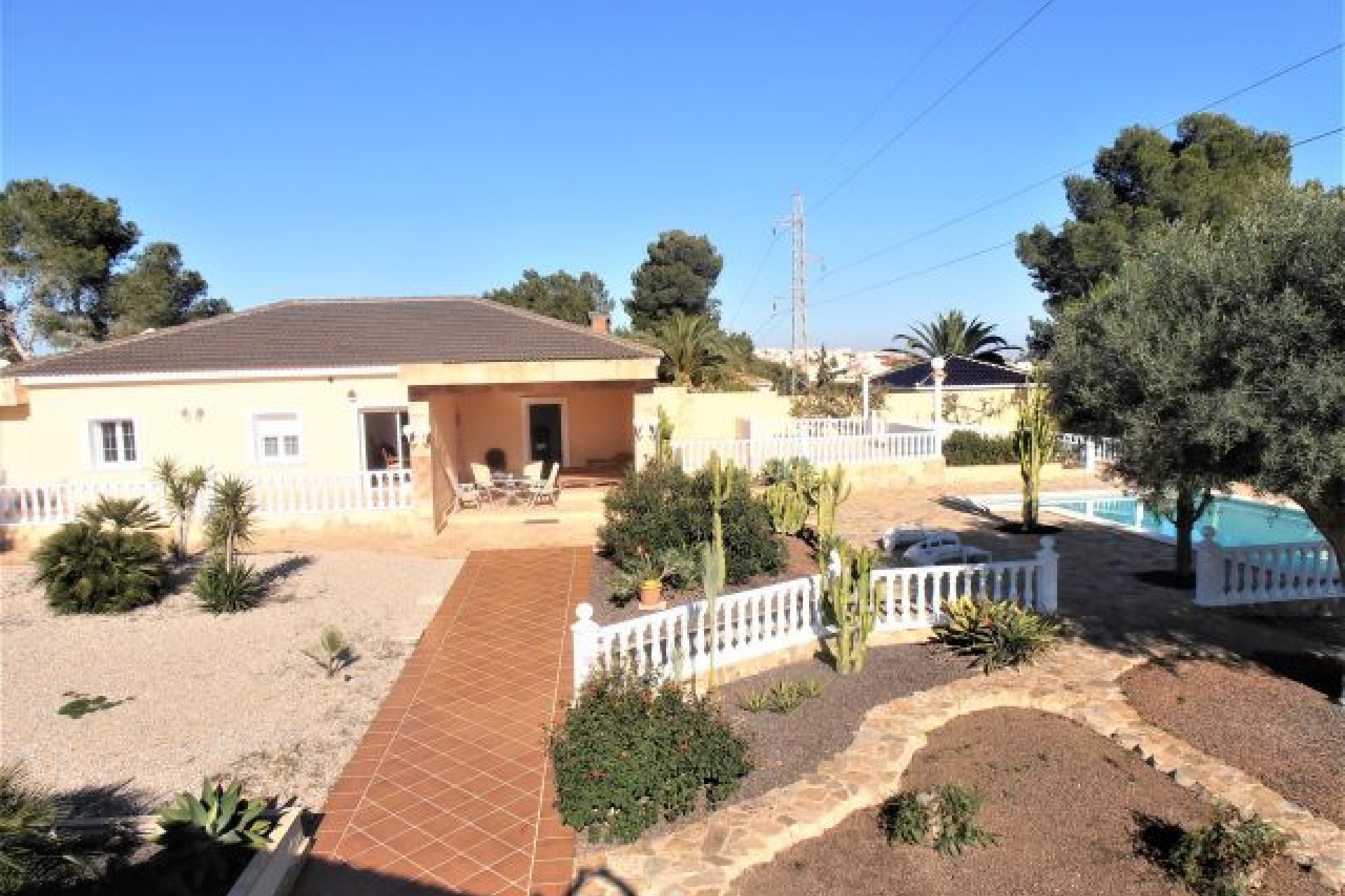 Återförsäljning - Villa -
Orihuela Costa