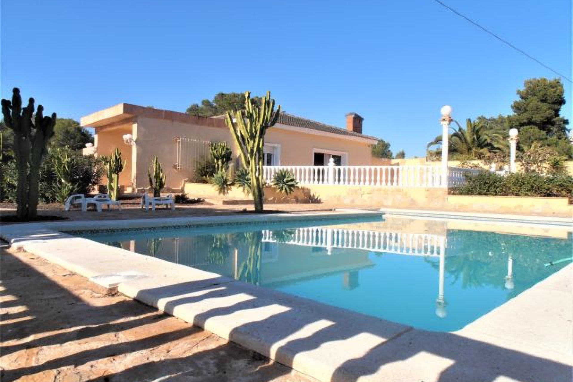 Återförsäljning - Villa -
Orihuela Costa