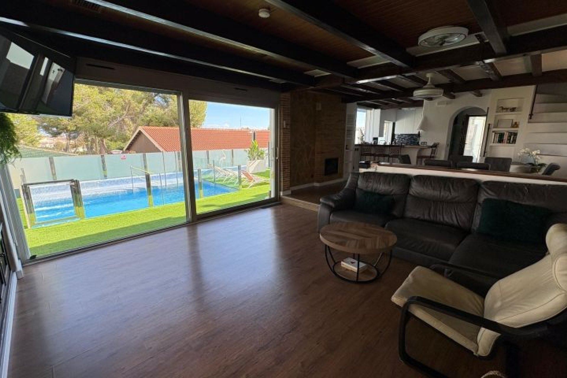 Återförsäljning - Villa -
Orihuela Costa