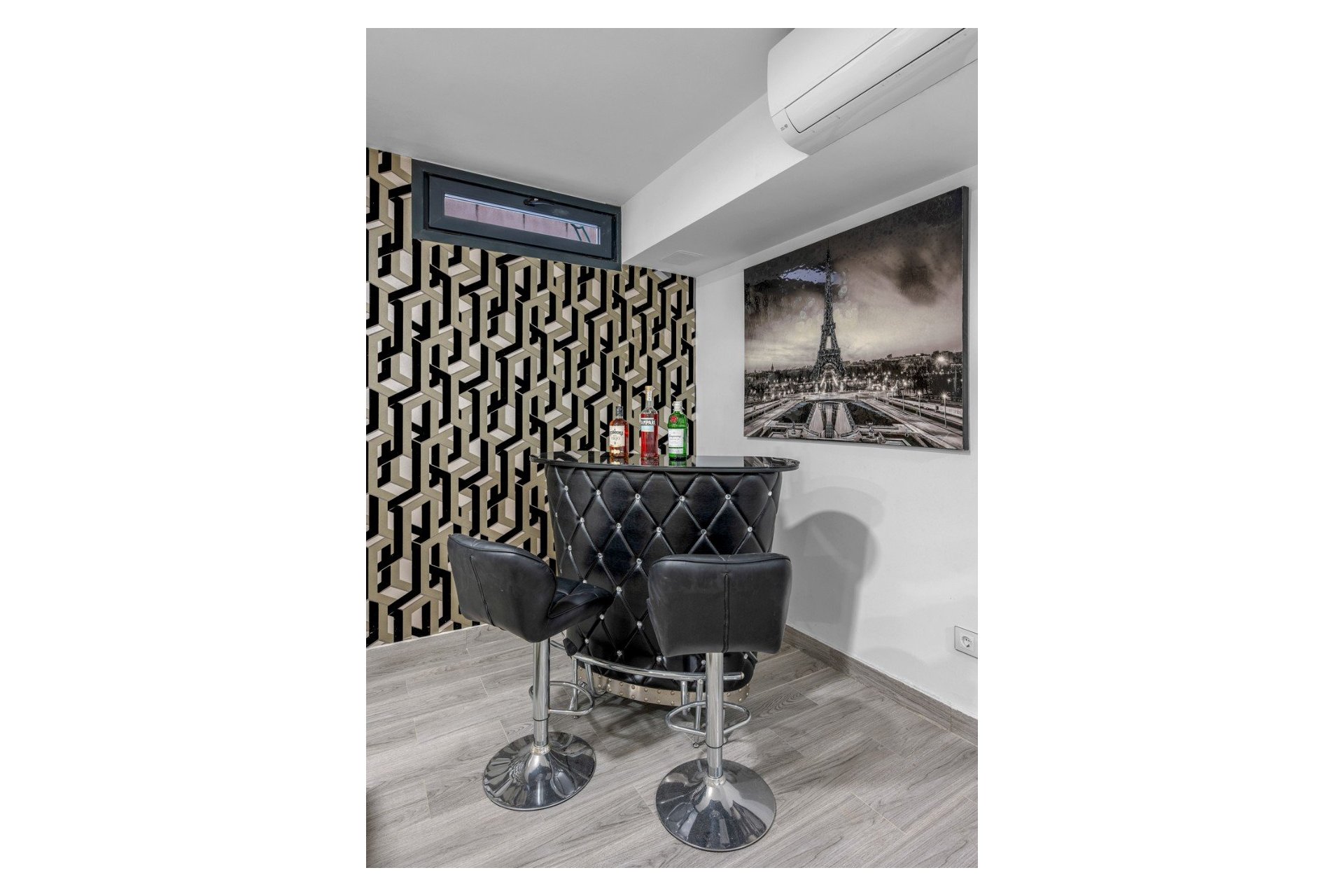 Återförsäljning - Villa -
Orihuela Costa