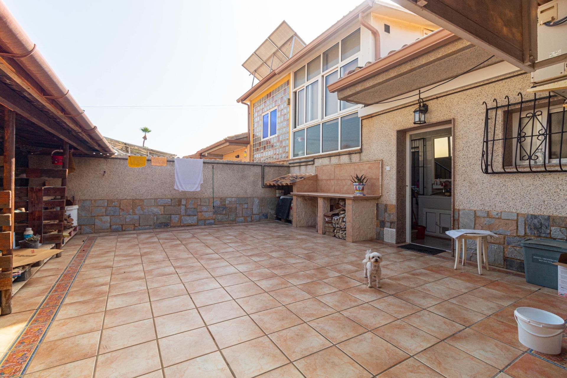 Återförsäljning - Villa -
Orihuela Costa