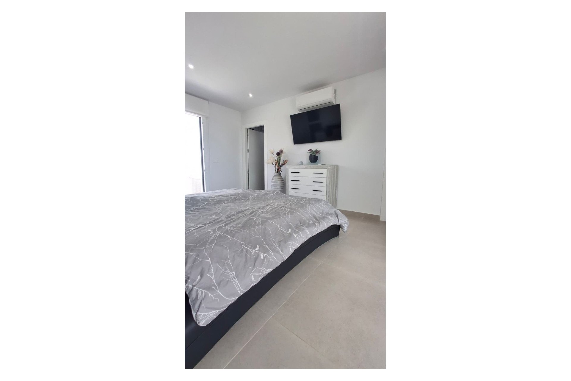 Återförsäljning - Villa -
Orihuela - Entre Naranjos Vistabella Golf